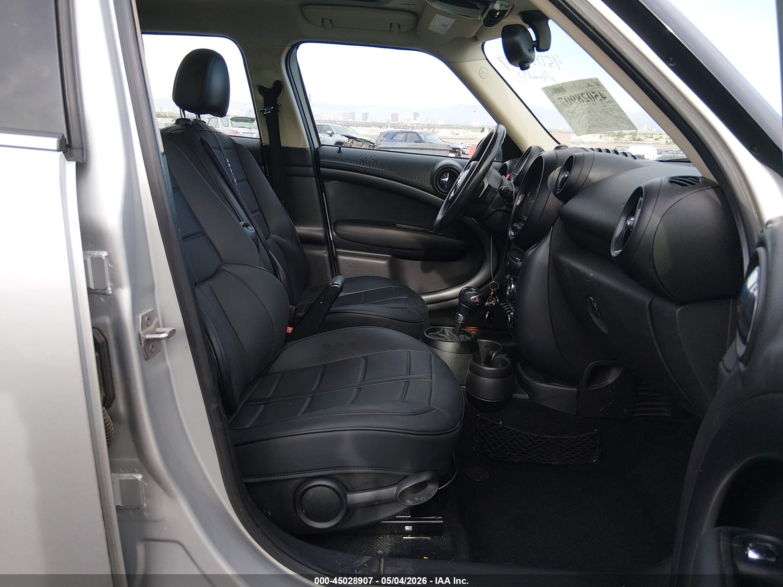 MINI COUNTRYMAN image 5