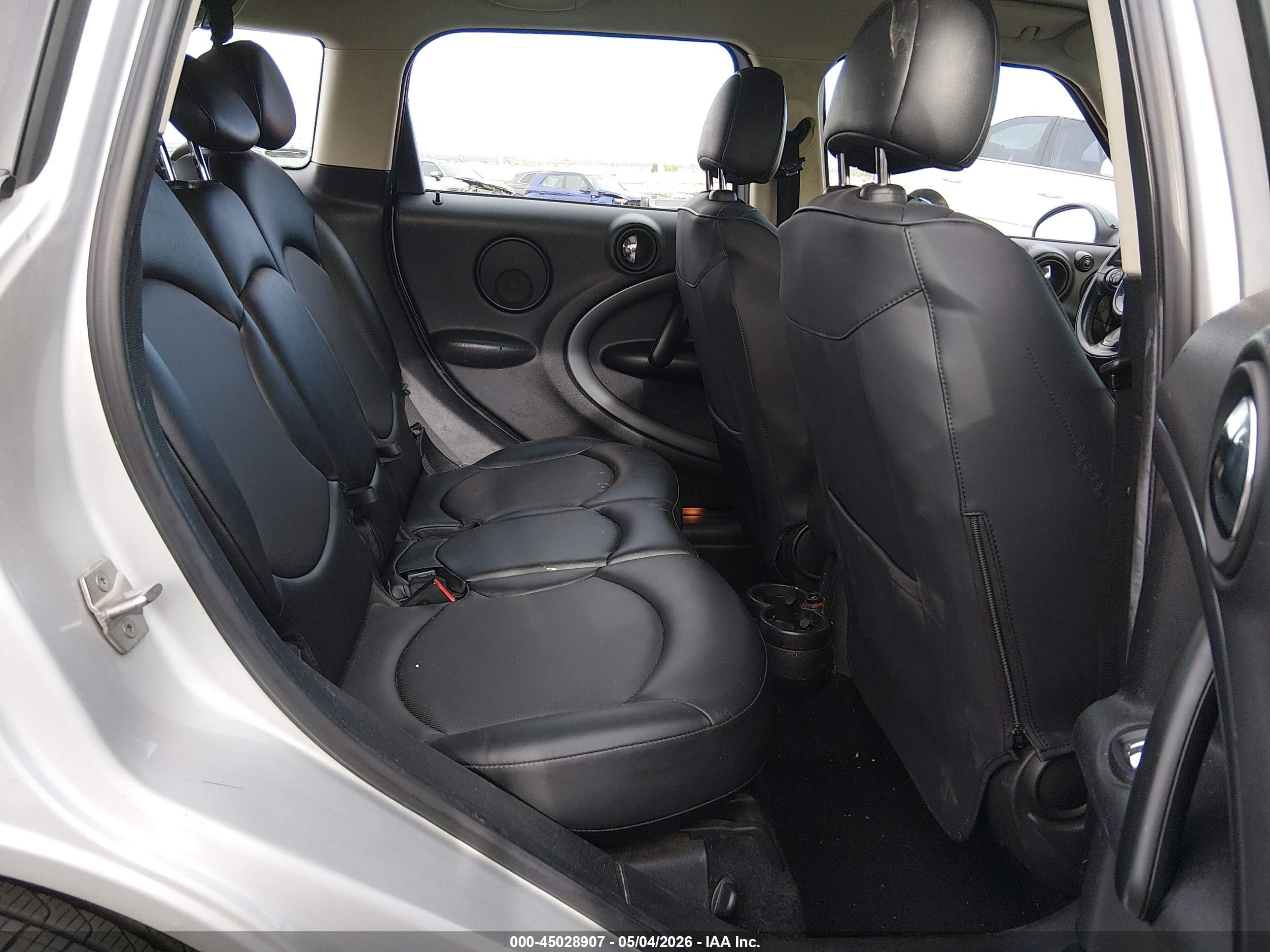 MINI COUNTRYMAN image 8