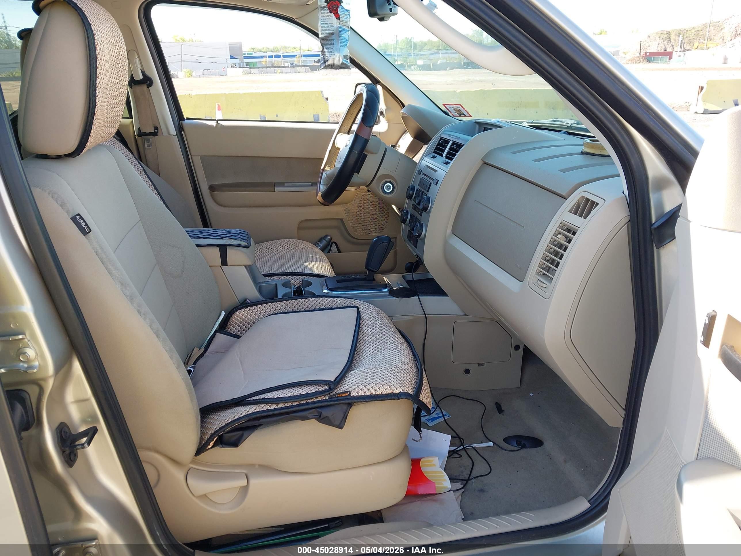 FORD ESCAPE image 5