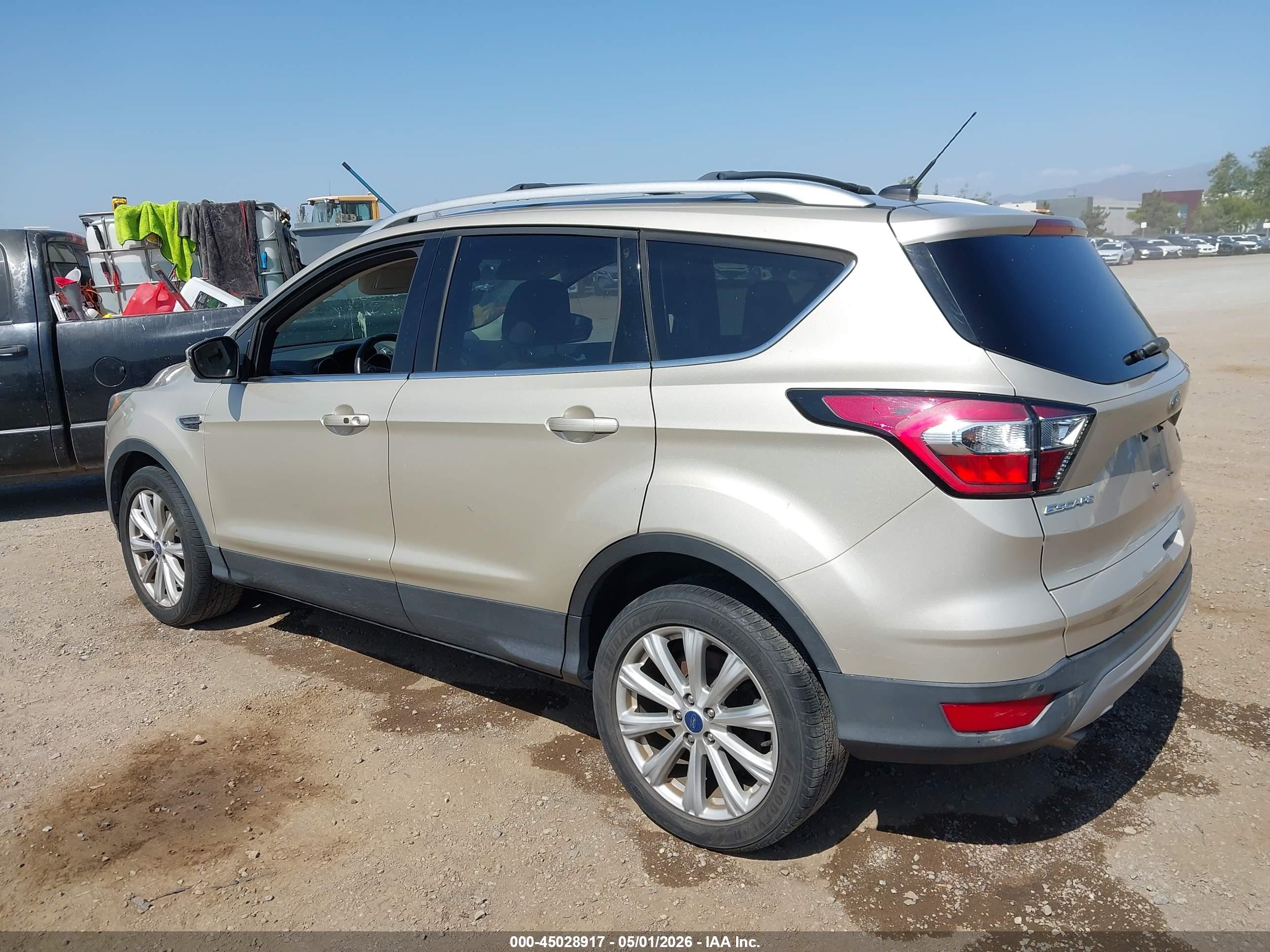 FORD ESCAPE image 3