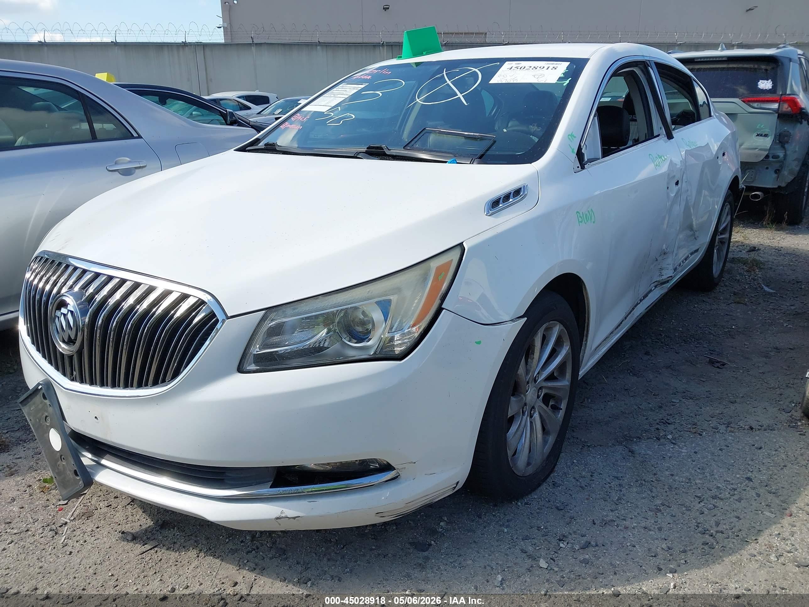 BUICK LACROSSE image 2