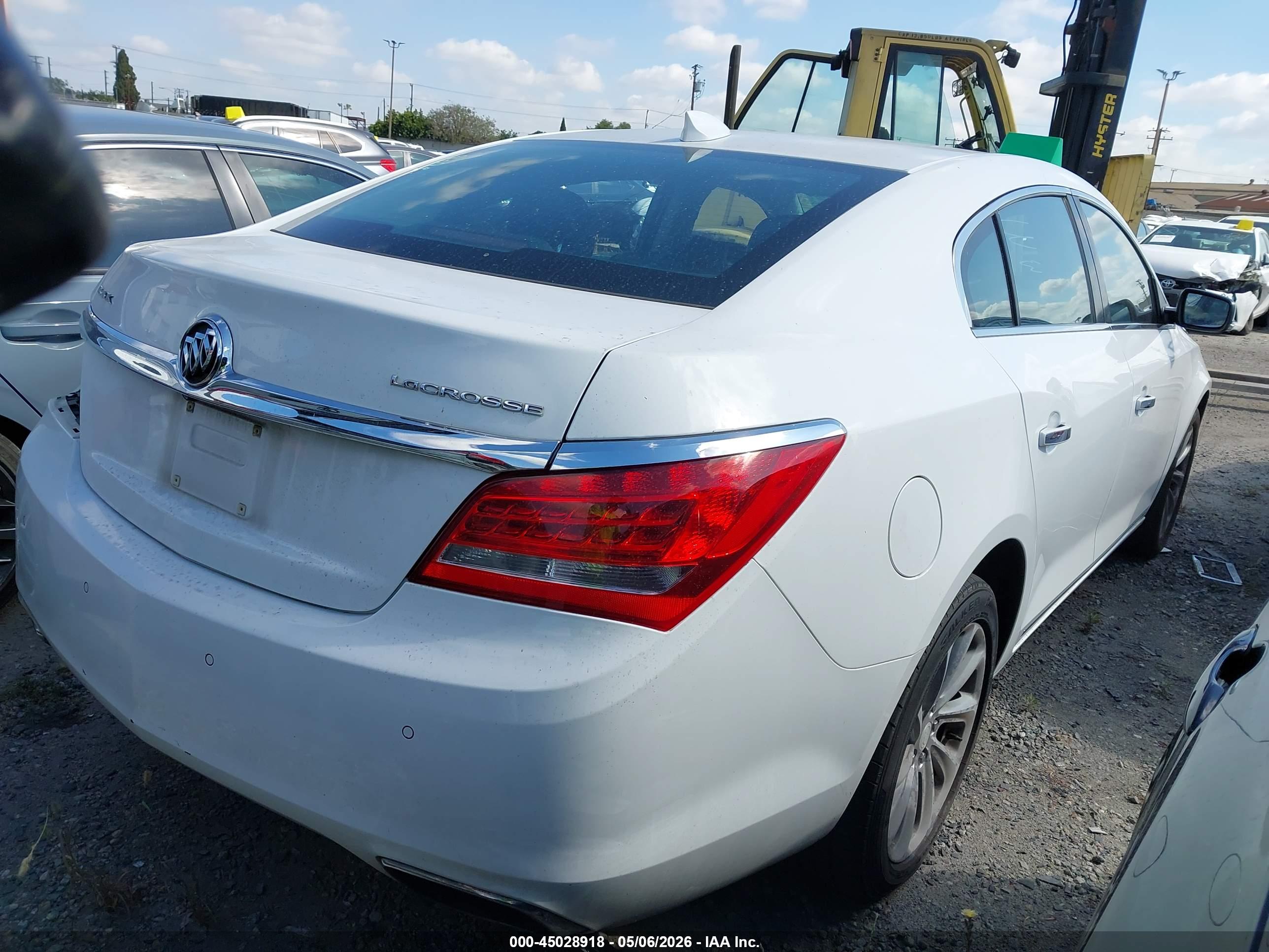 BUICK LACROSSE image 4