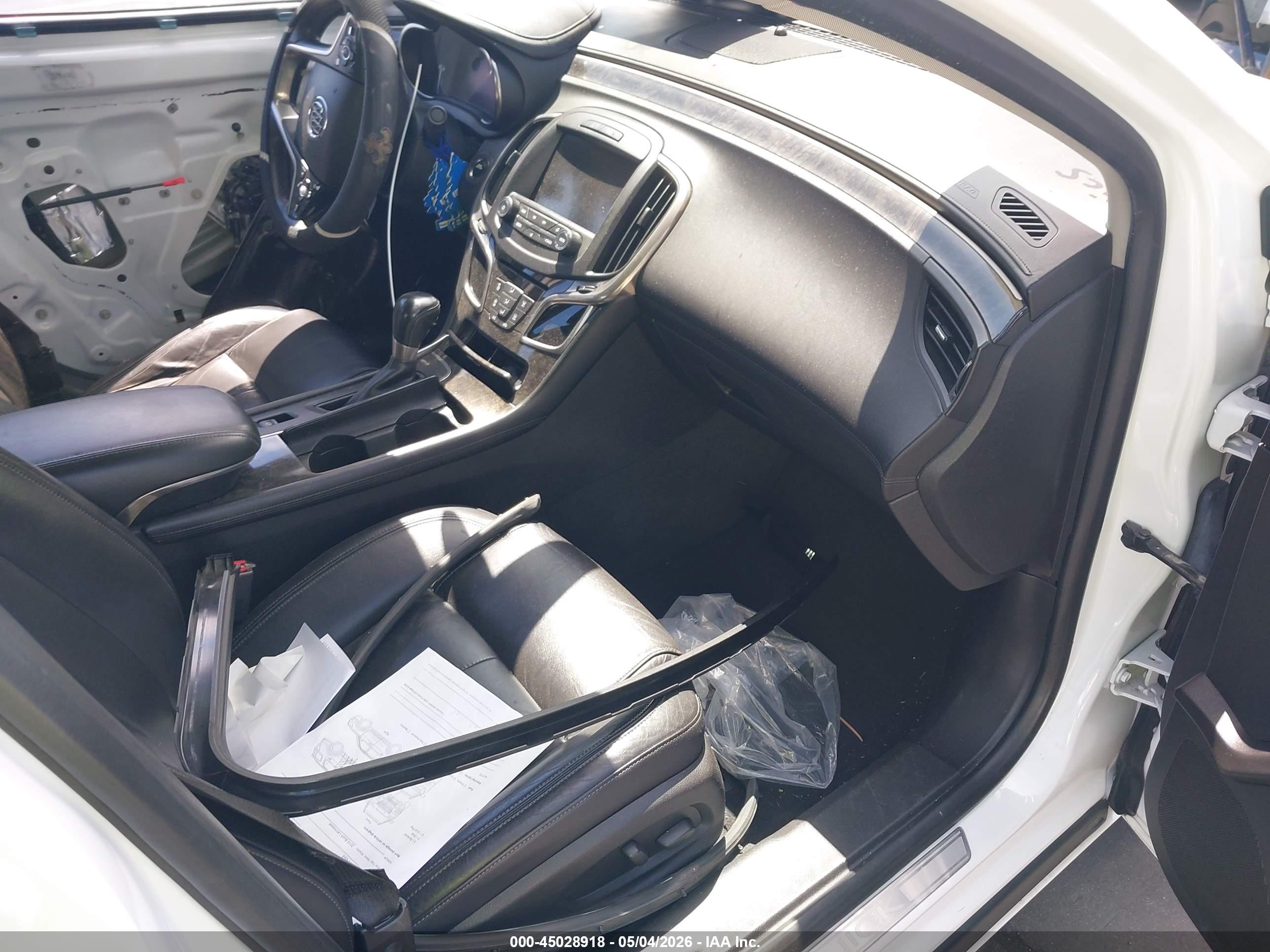 BUICK LACROSSE image 5