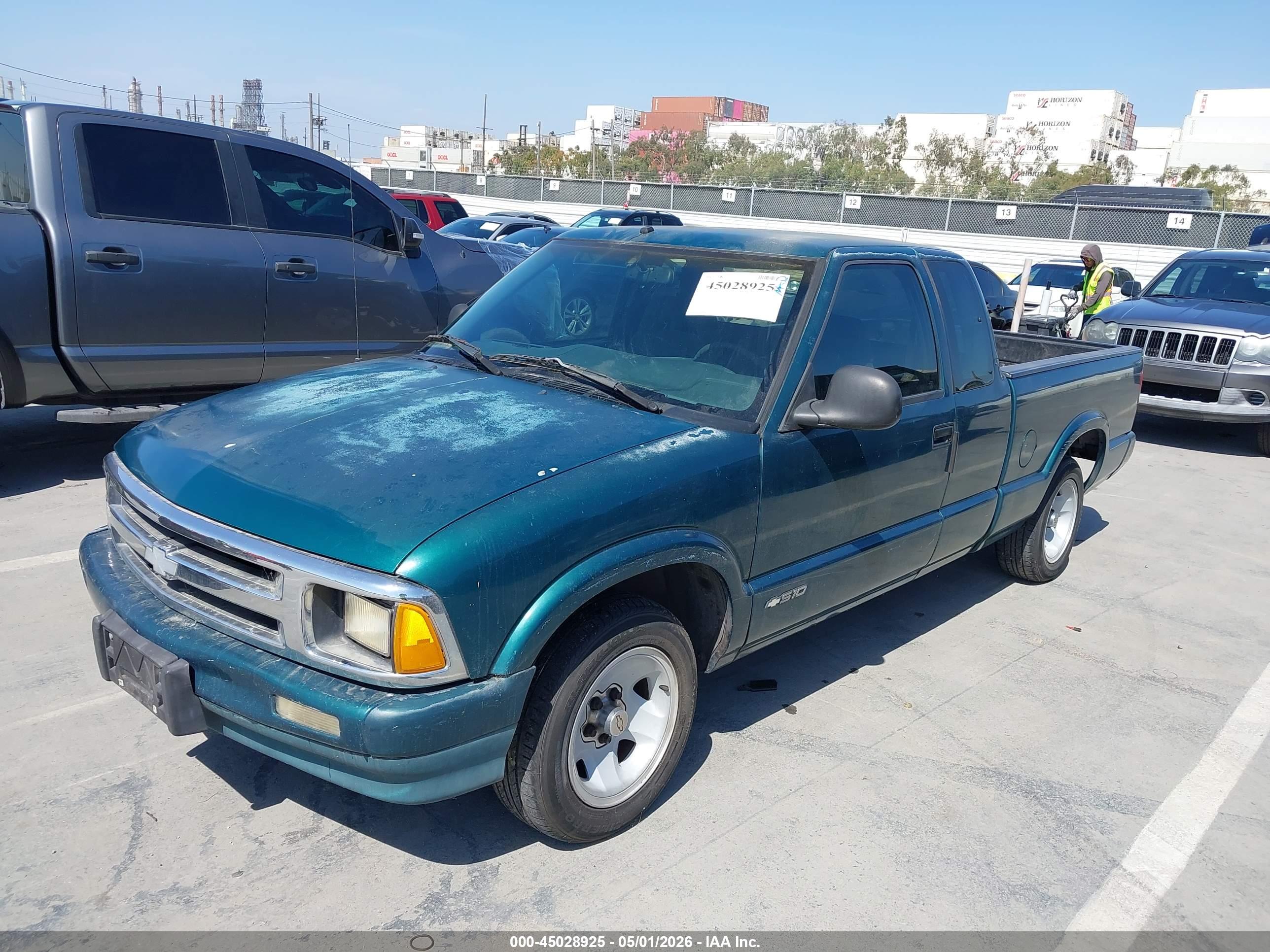CHEVROLET S-10 image 2