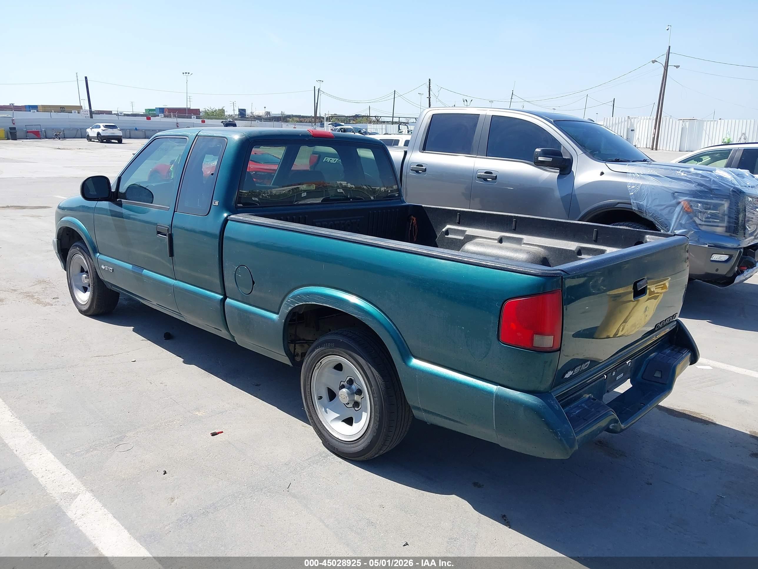CHEVROLET S-10 image 3