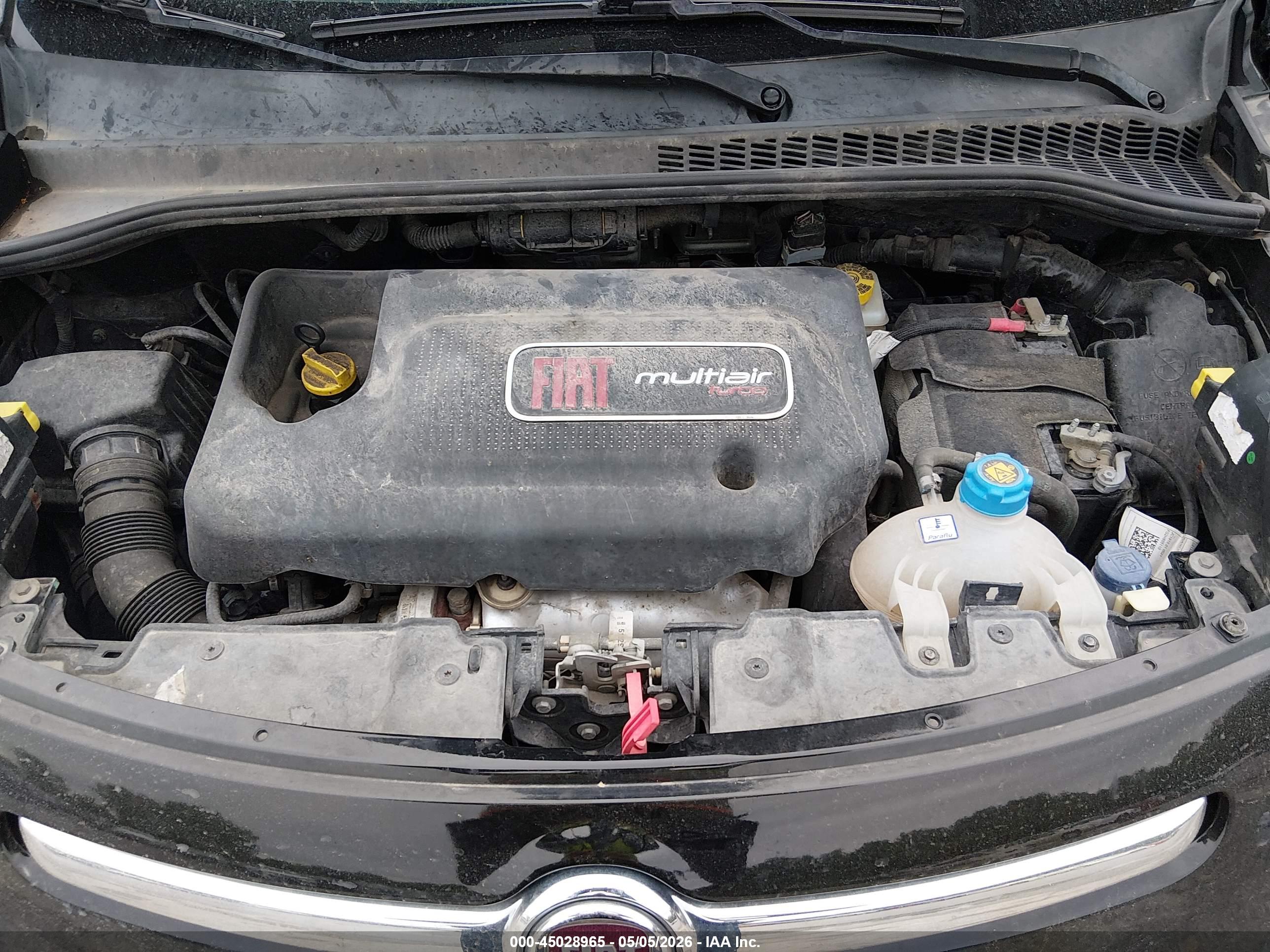 FIAT 500L image 10