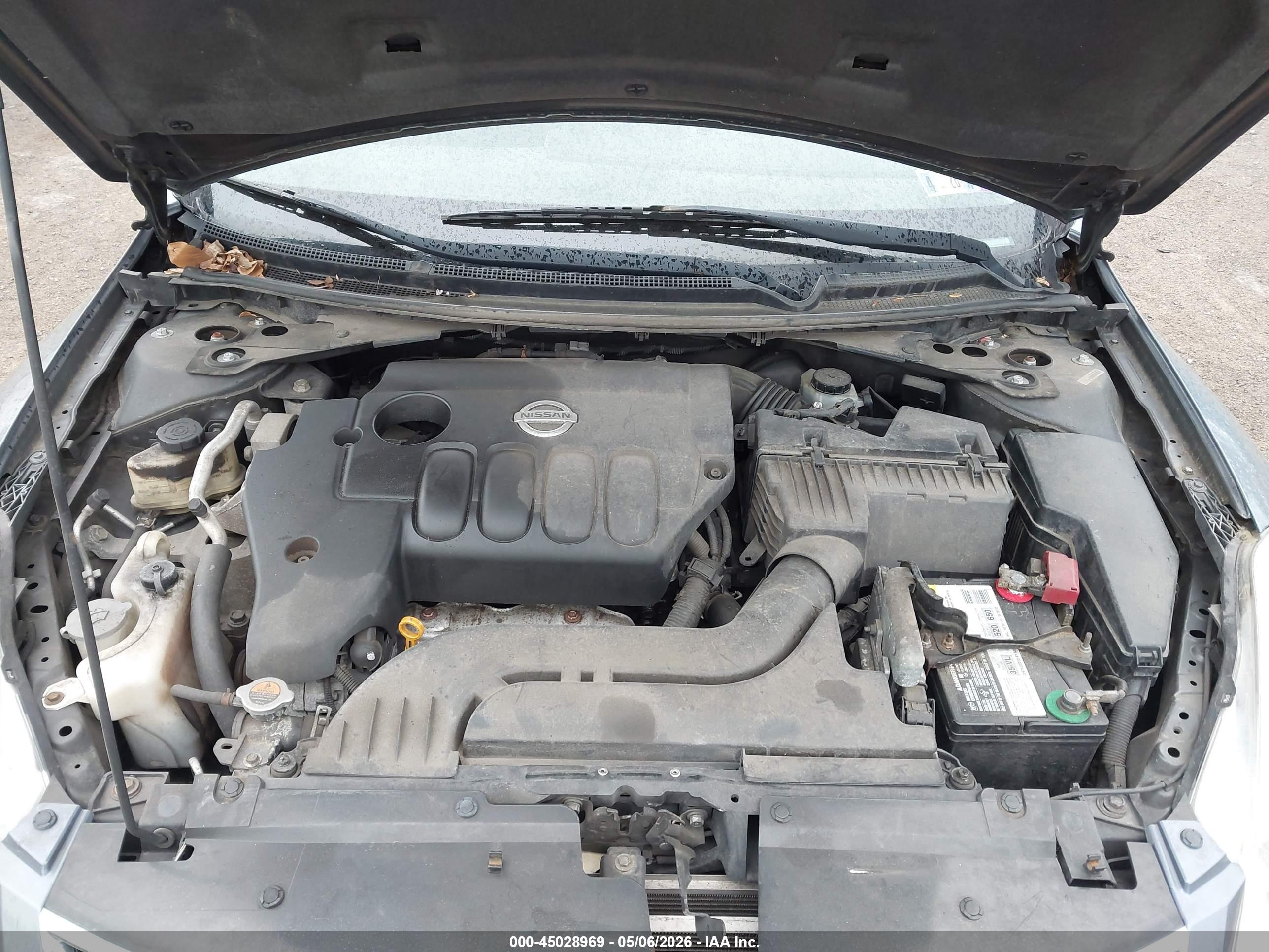 NISSAN ALTIMA image 10