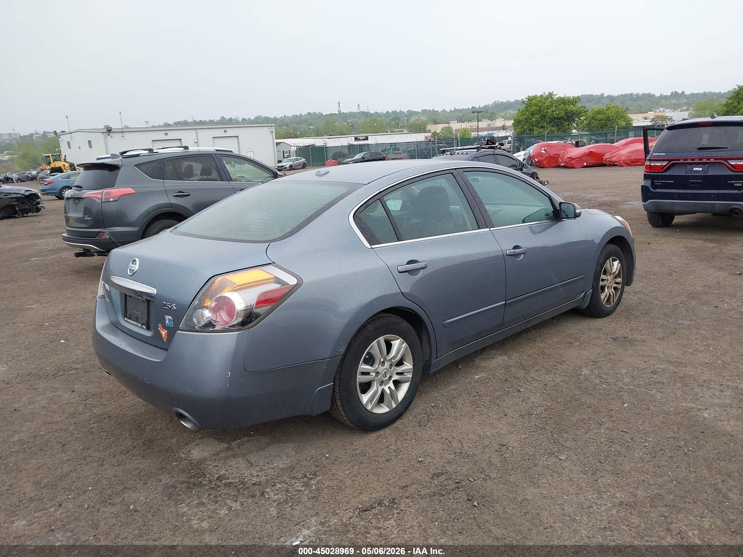 NISSAN ALTIMA image 4