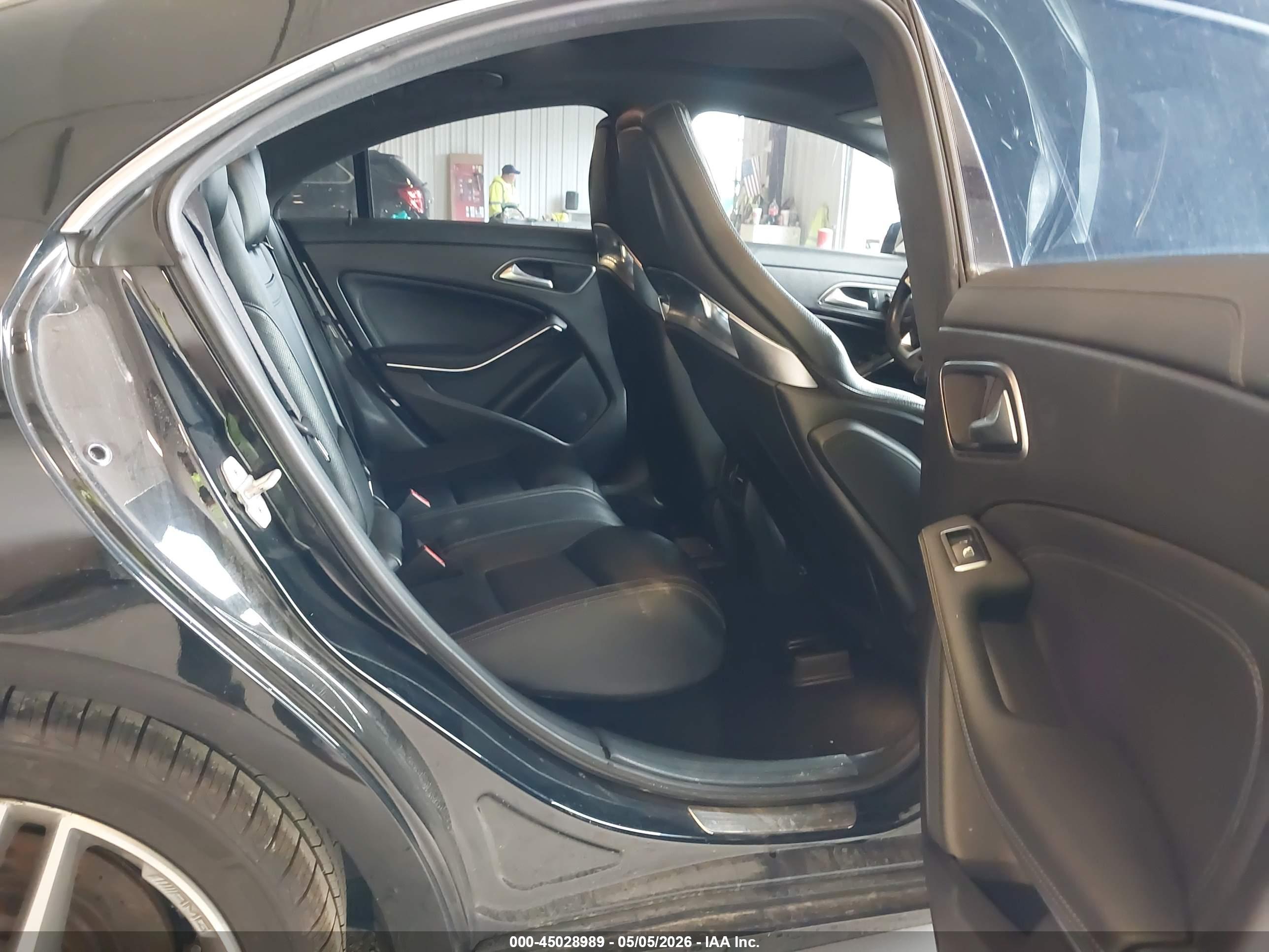 MERCEDES-BENZ CLA image 8