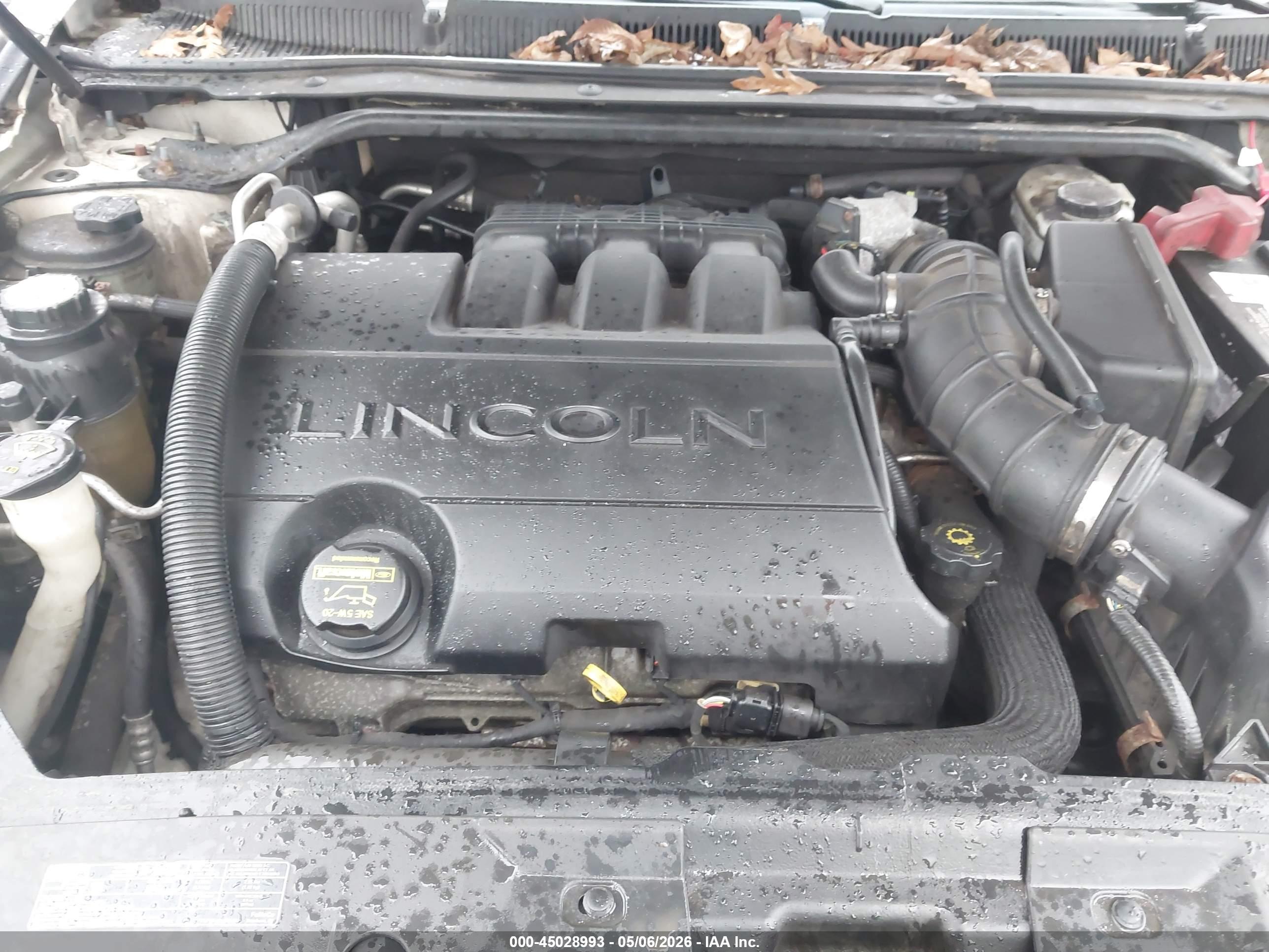 LINCOLN MKS image 10