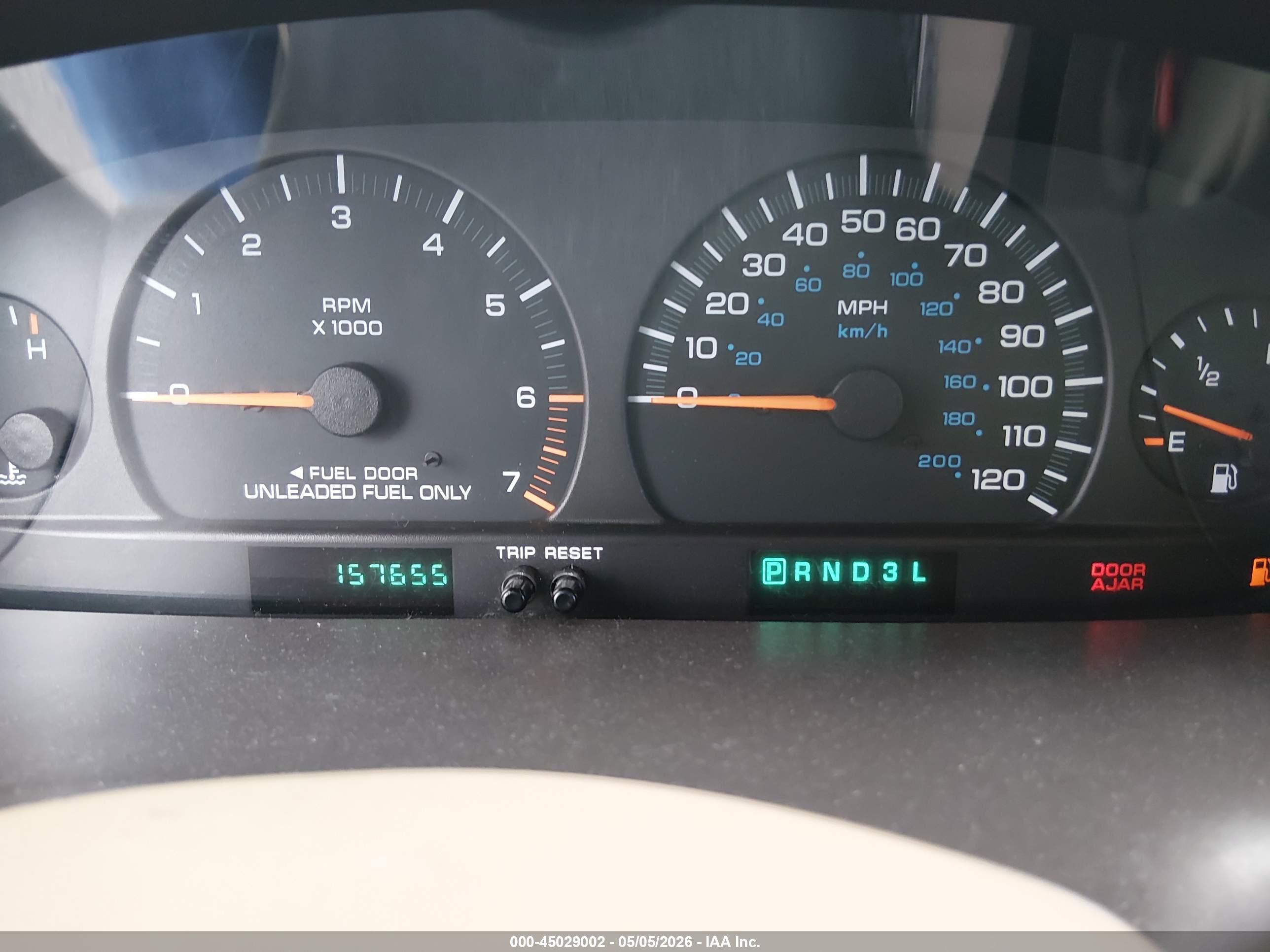 CHRYSLER TOWN image 7