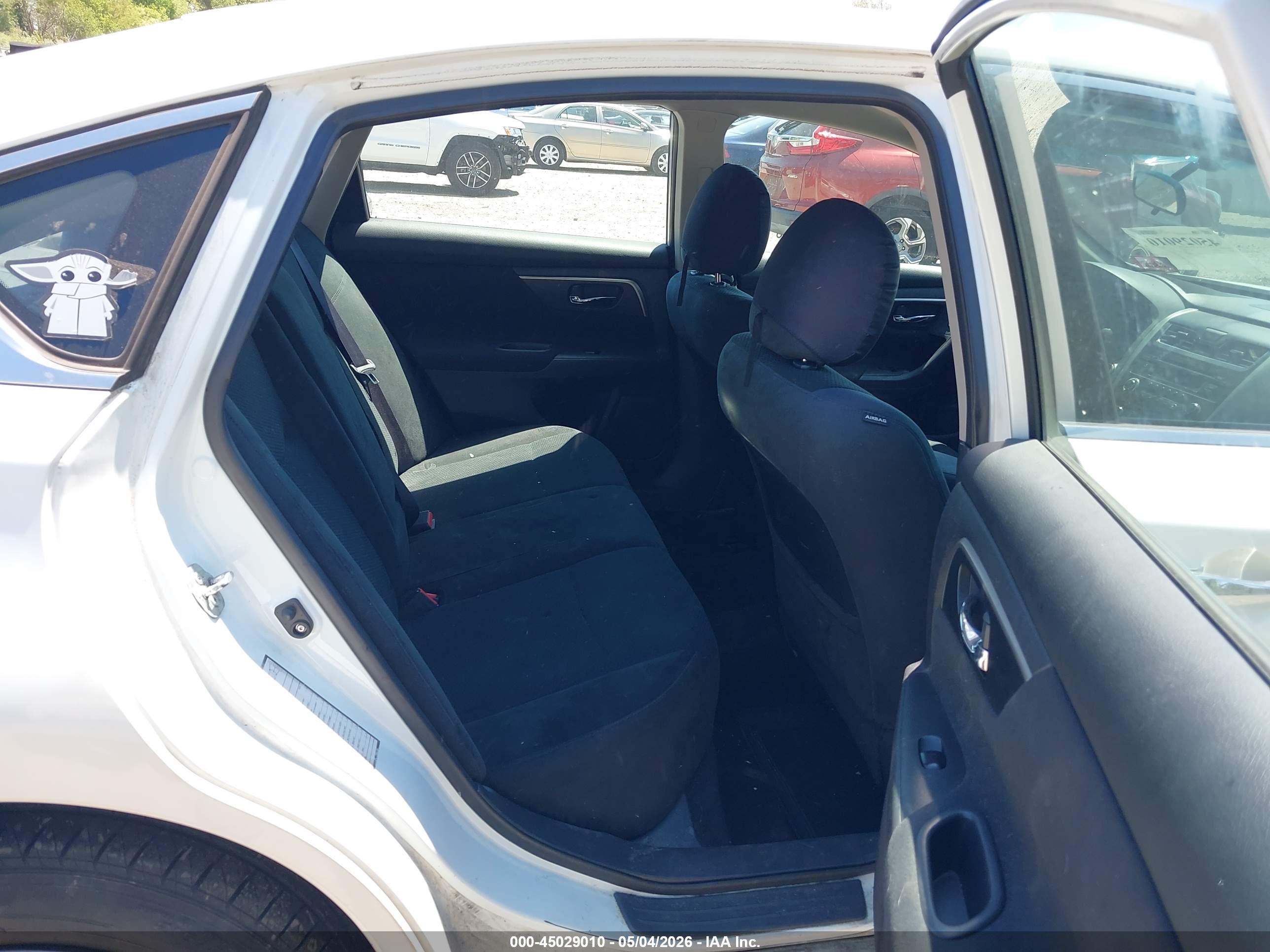 NISSAN ALTIMA image 8