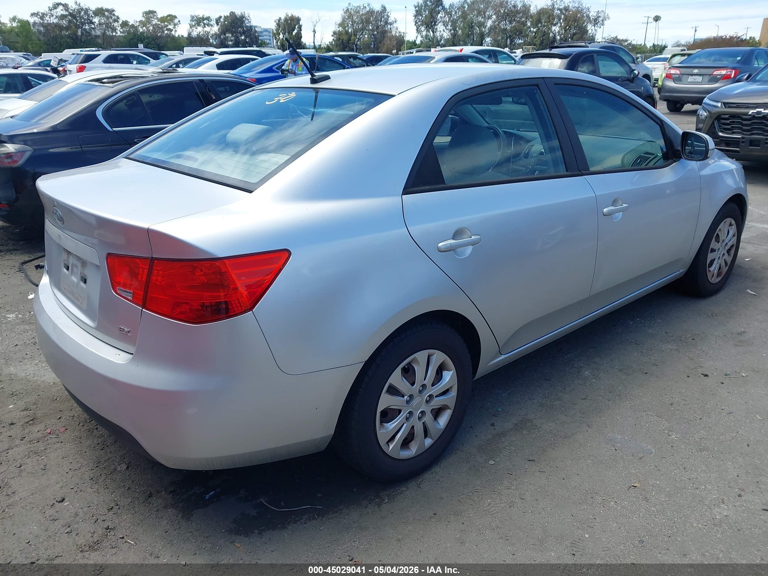 KIA FORTE image 4