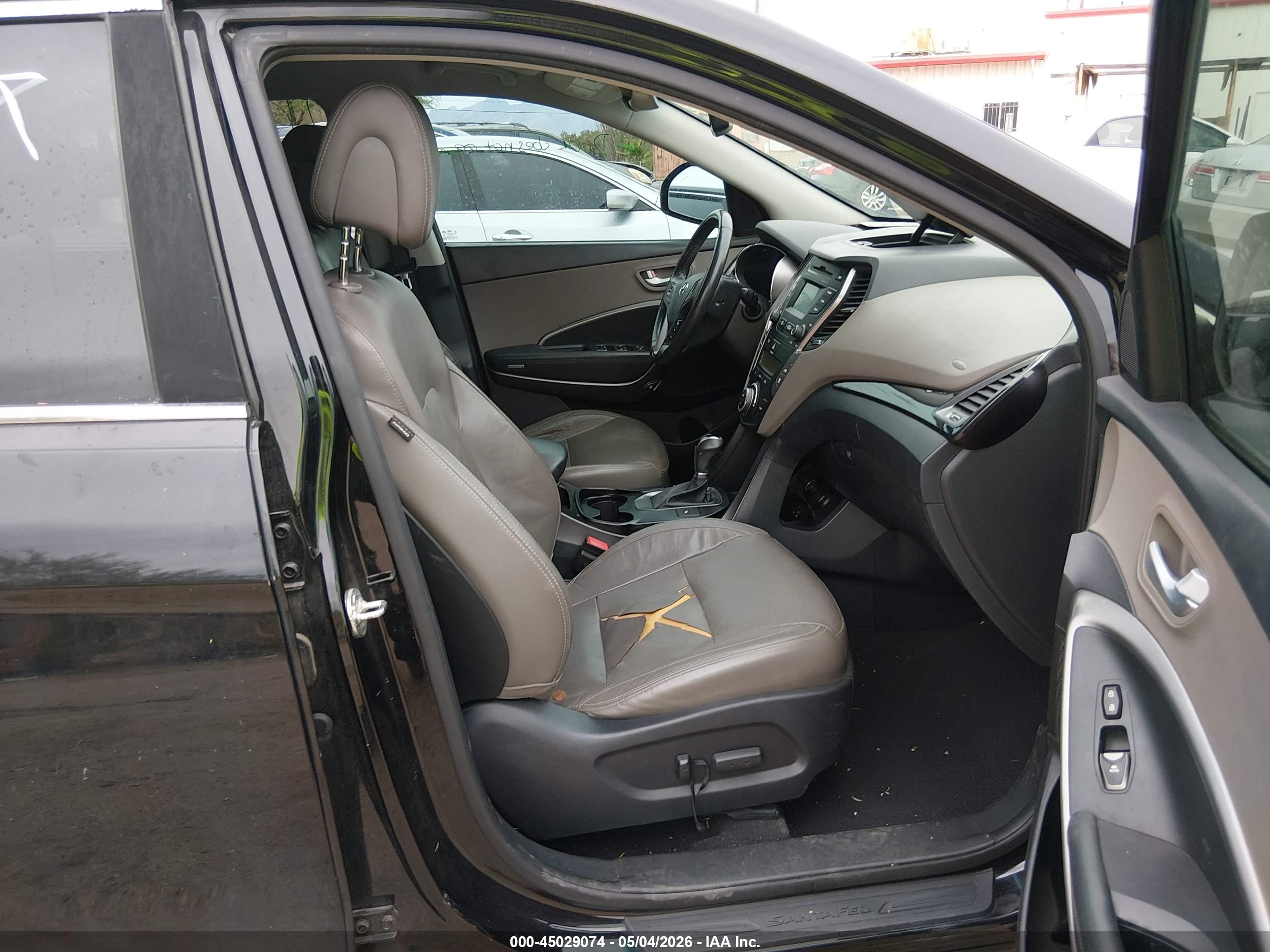 HYUNDAI SANTA image 5