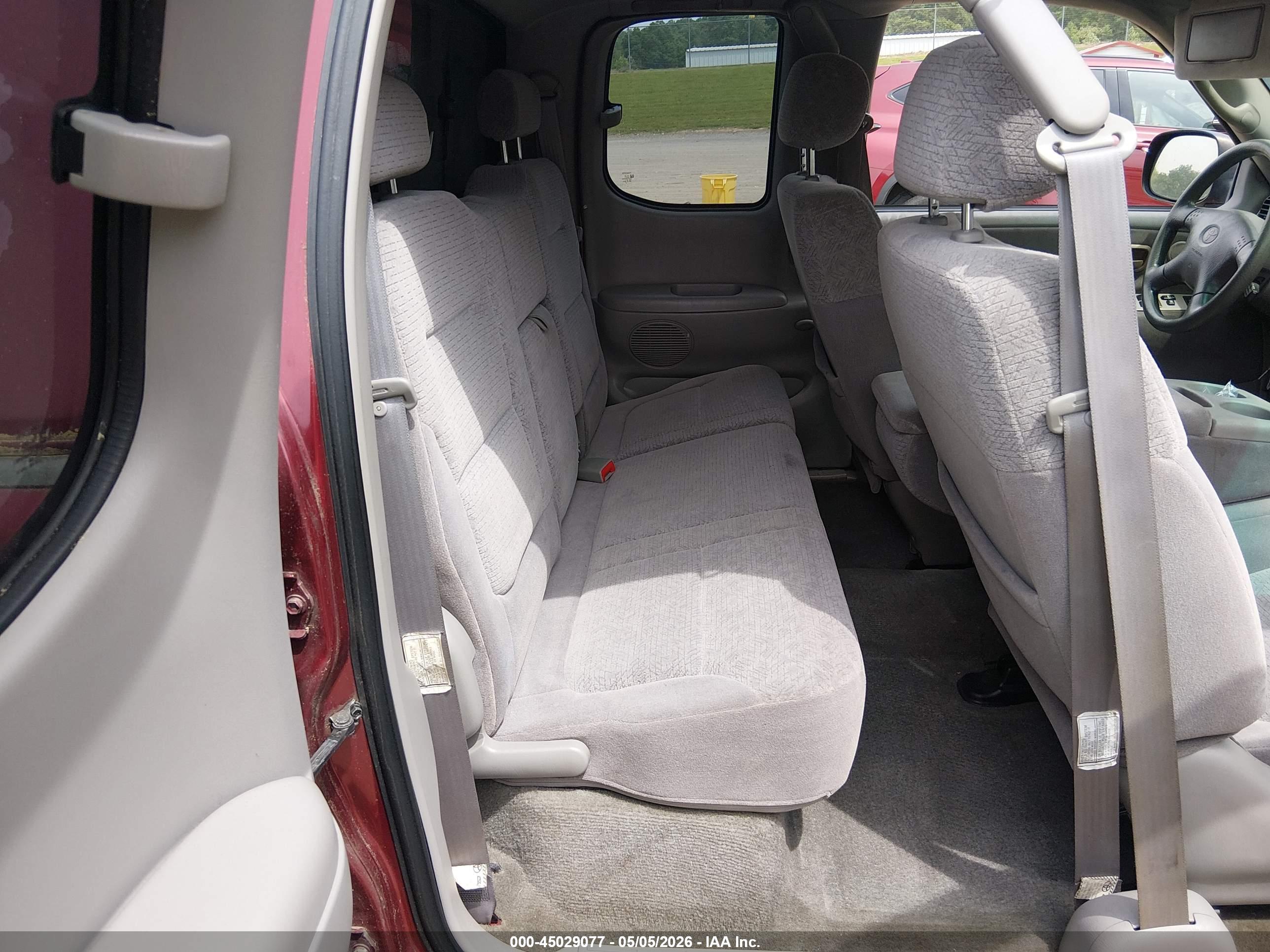 TOYOTA TUNDRA image 8