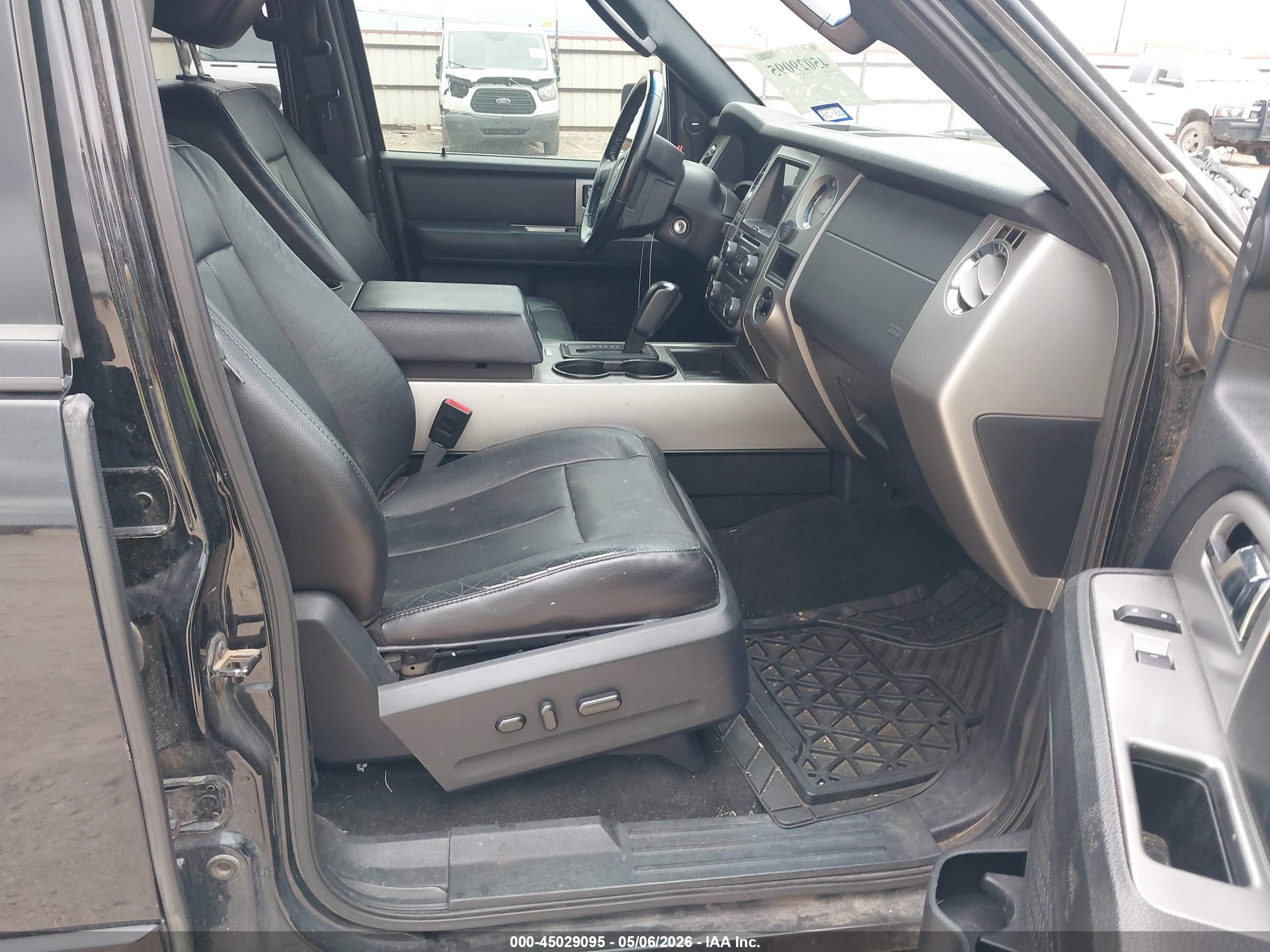 FORD EXPEDITION image 5