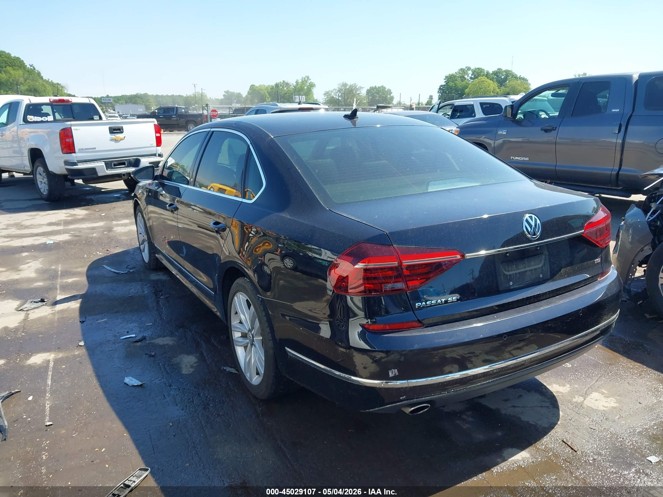 VOLKSWAGEN PASSAT image 3