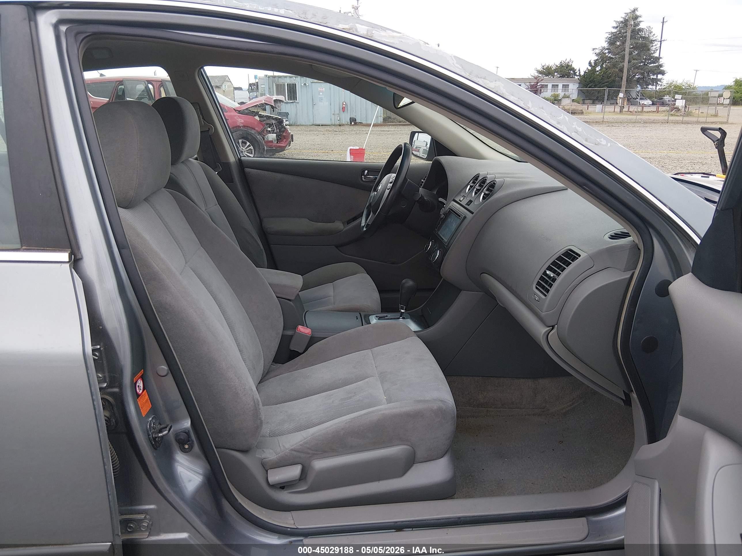 NISSAN ALTIMA image 5