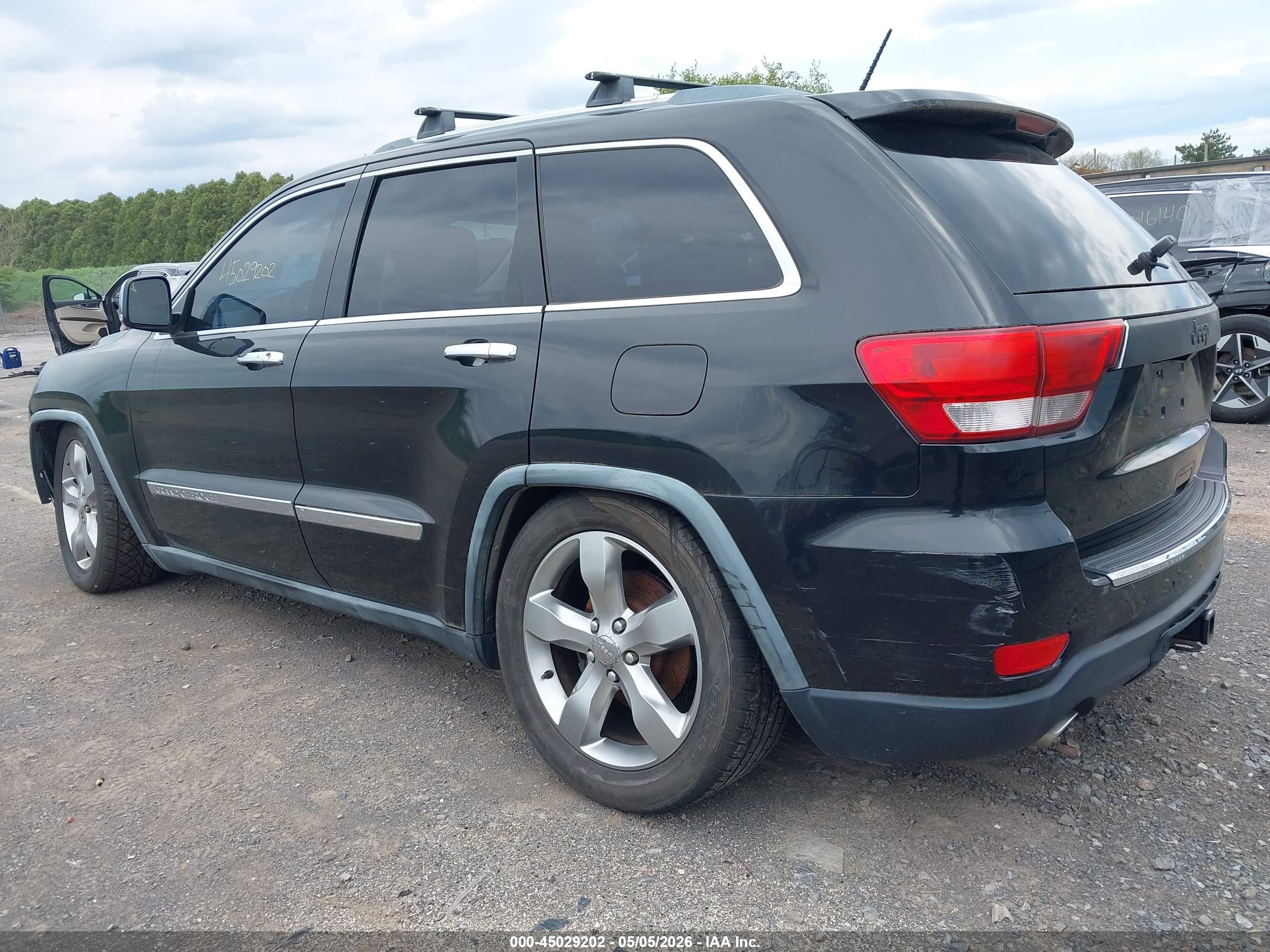 JEEP GRAND image 3