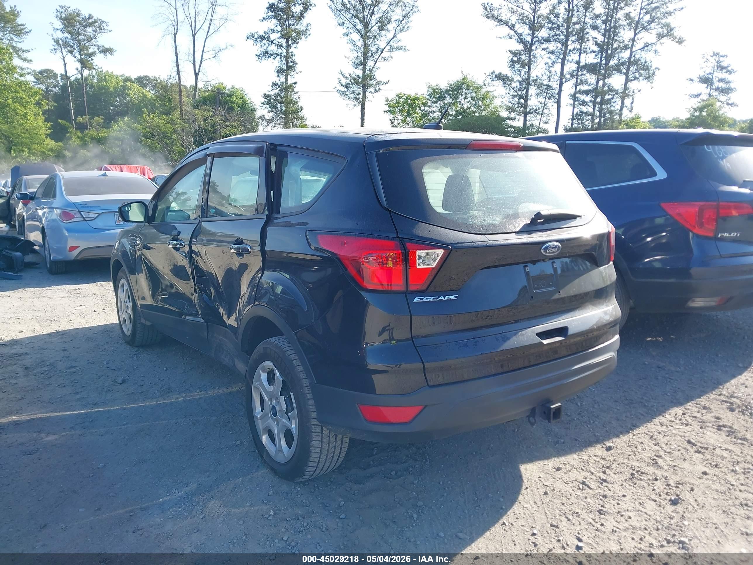 FORD ESCAPE image 3