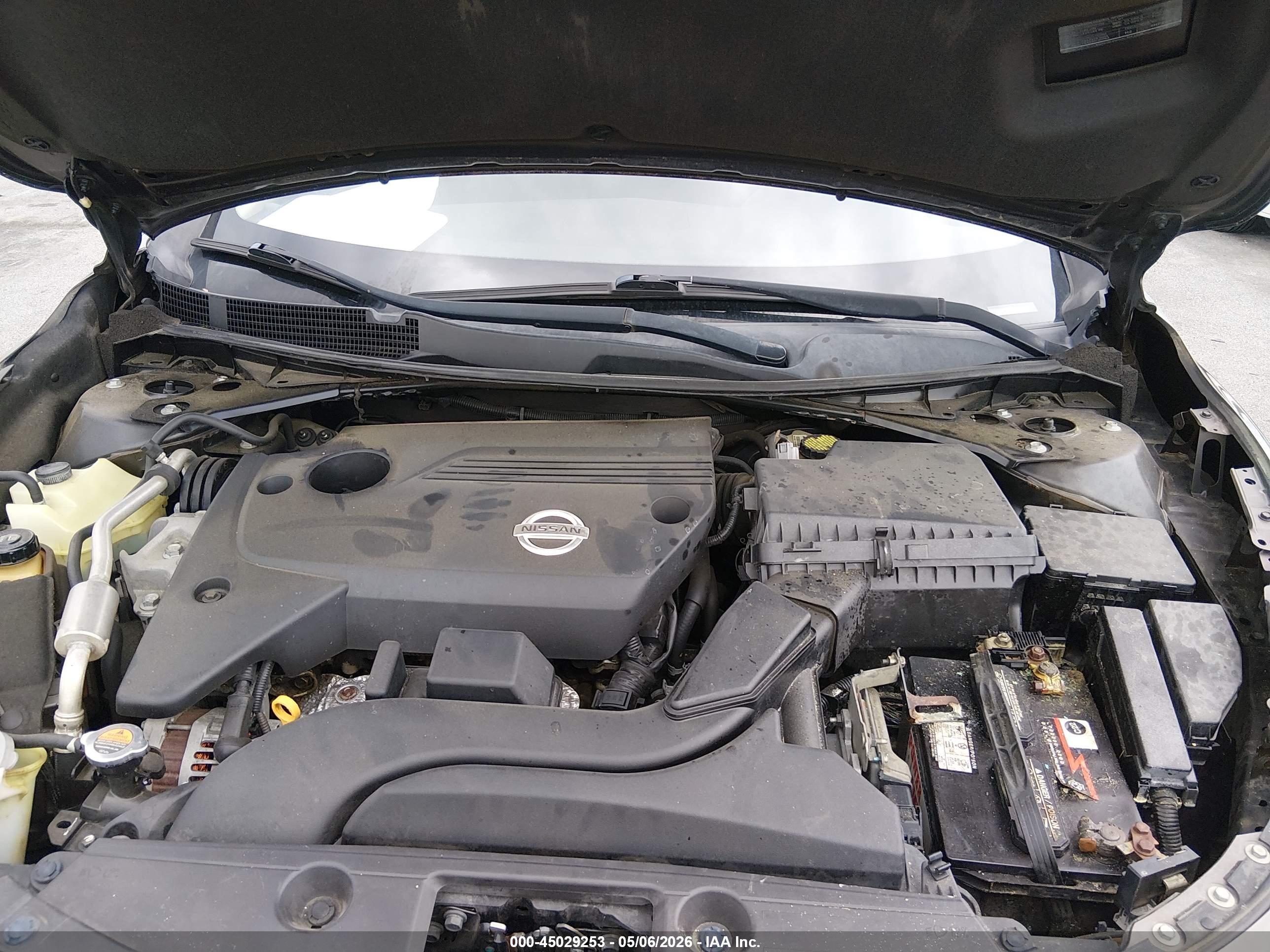 NISSAN ALTIMA image 10