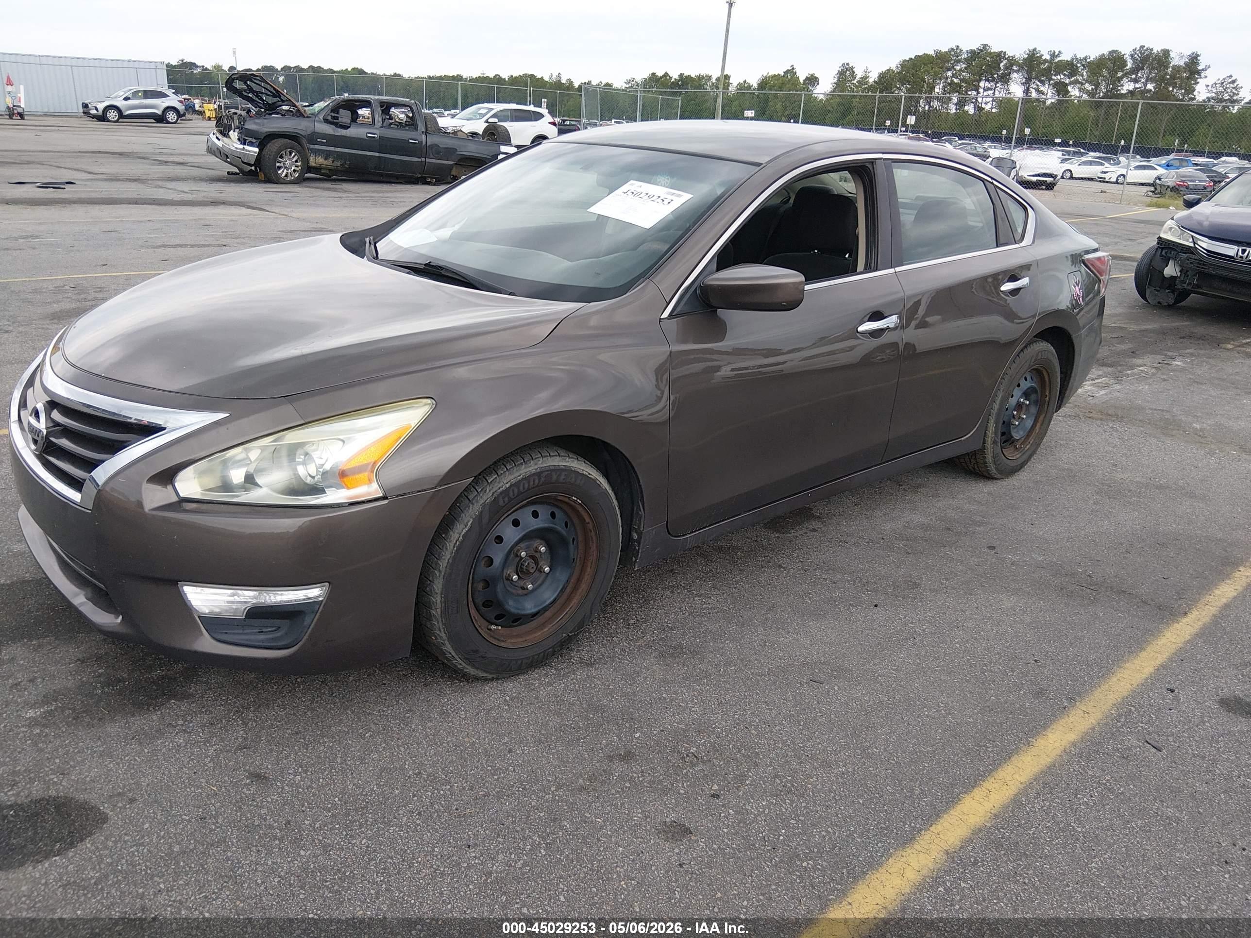 NISSAN ALTIMA image 2