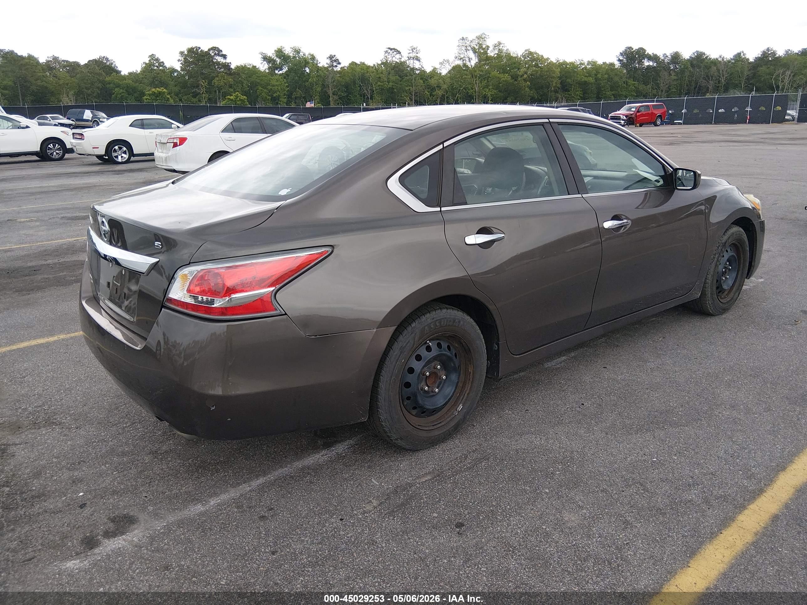 NISSAN ALTIMA image 4