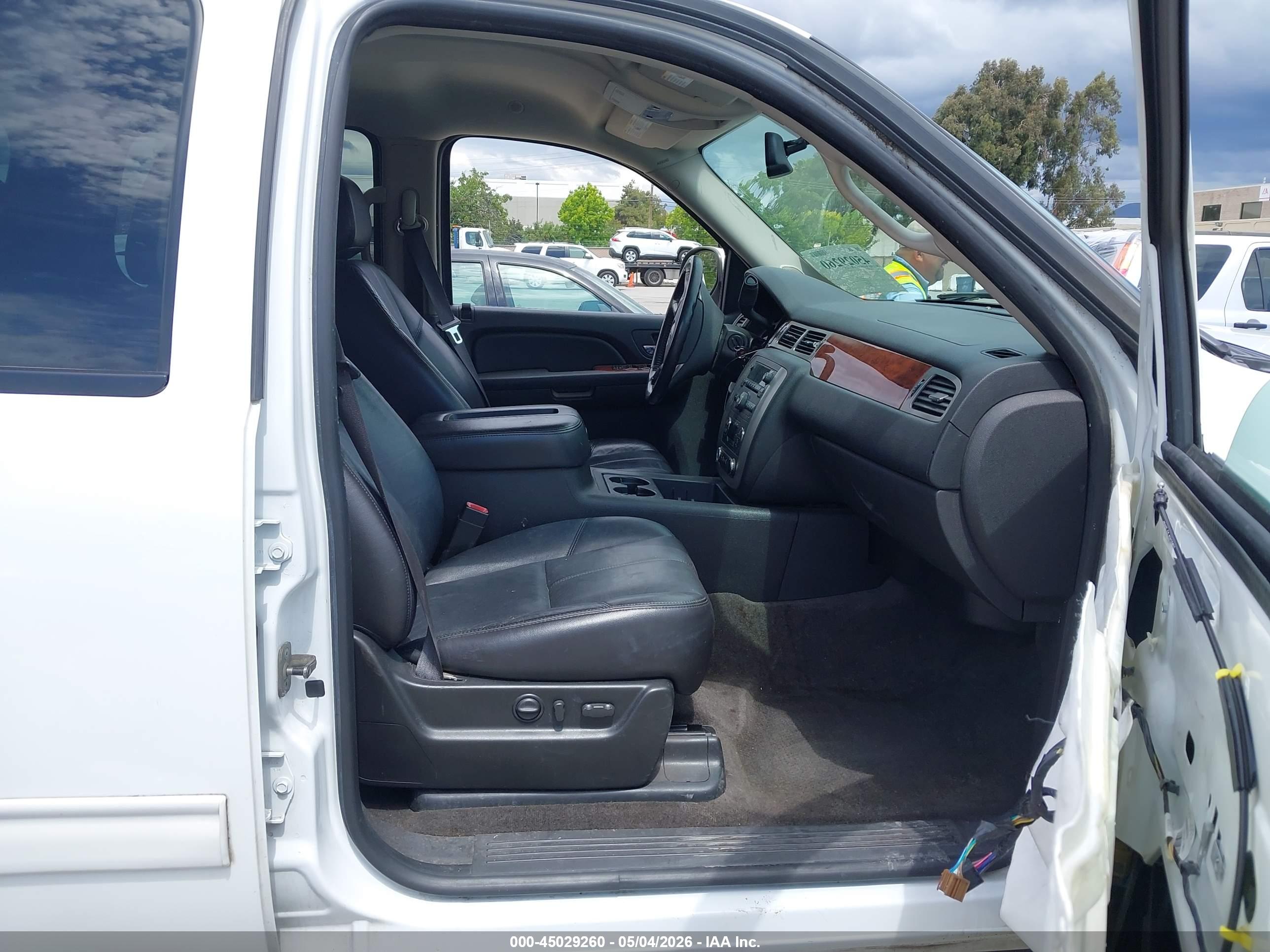 GMC YUKON image 5