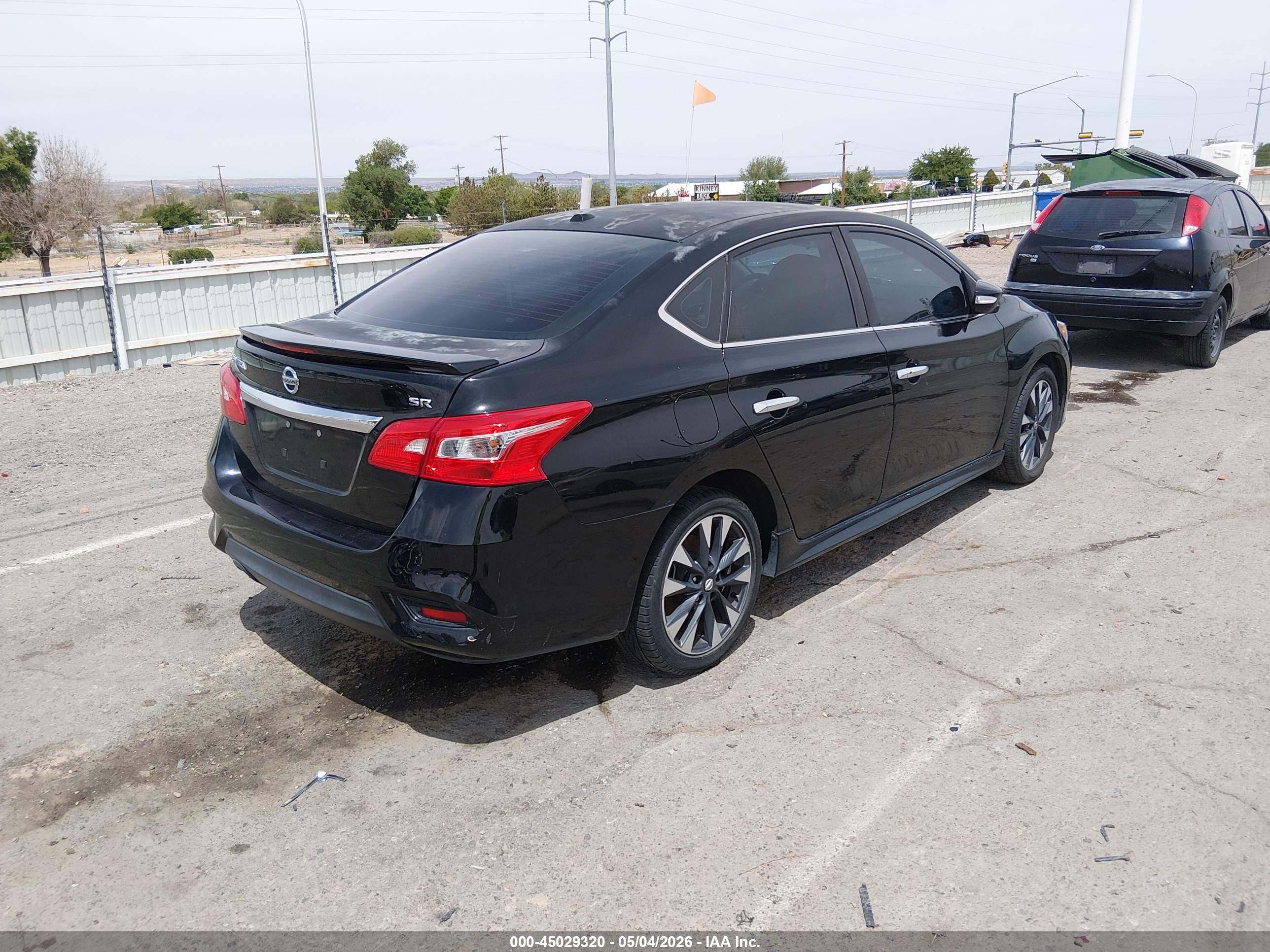 NISSAN SENTRA image 4