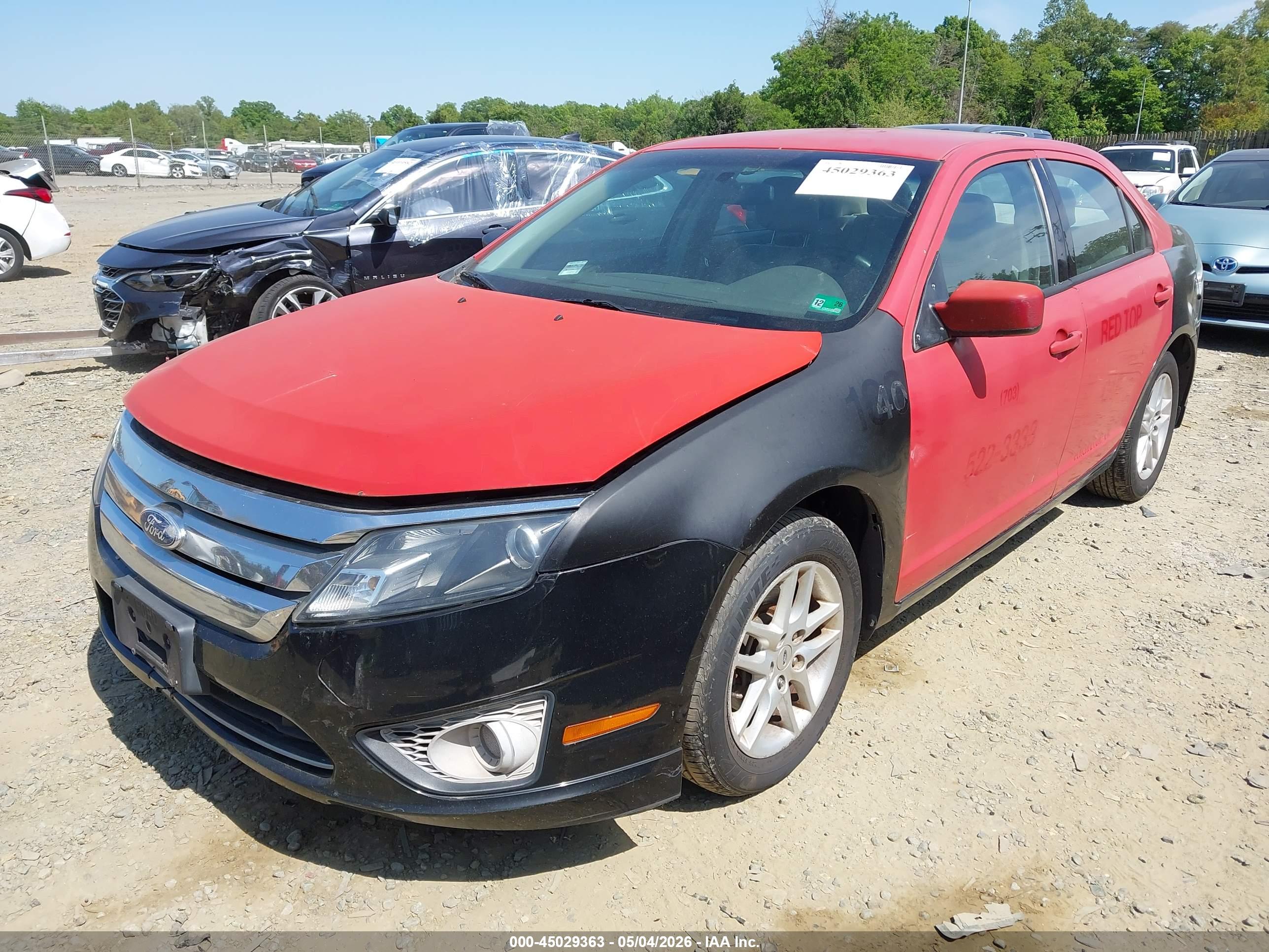 FORD FUSION image 2