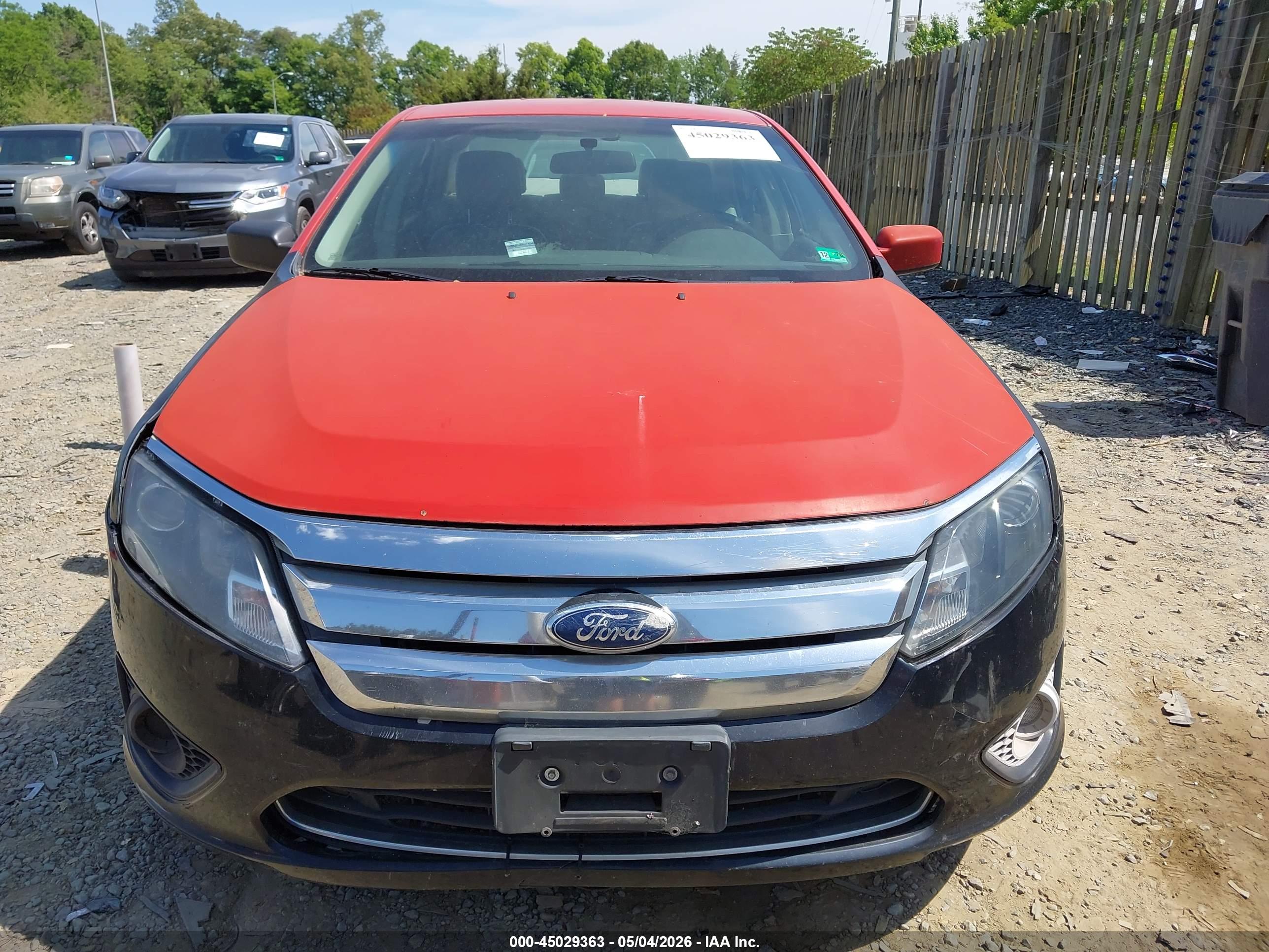 FORD FUSION image 6