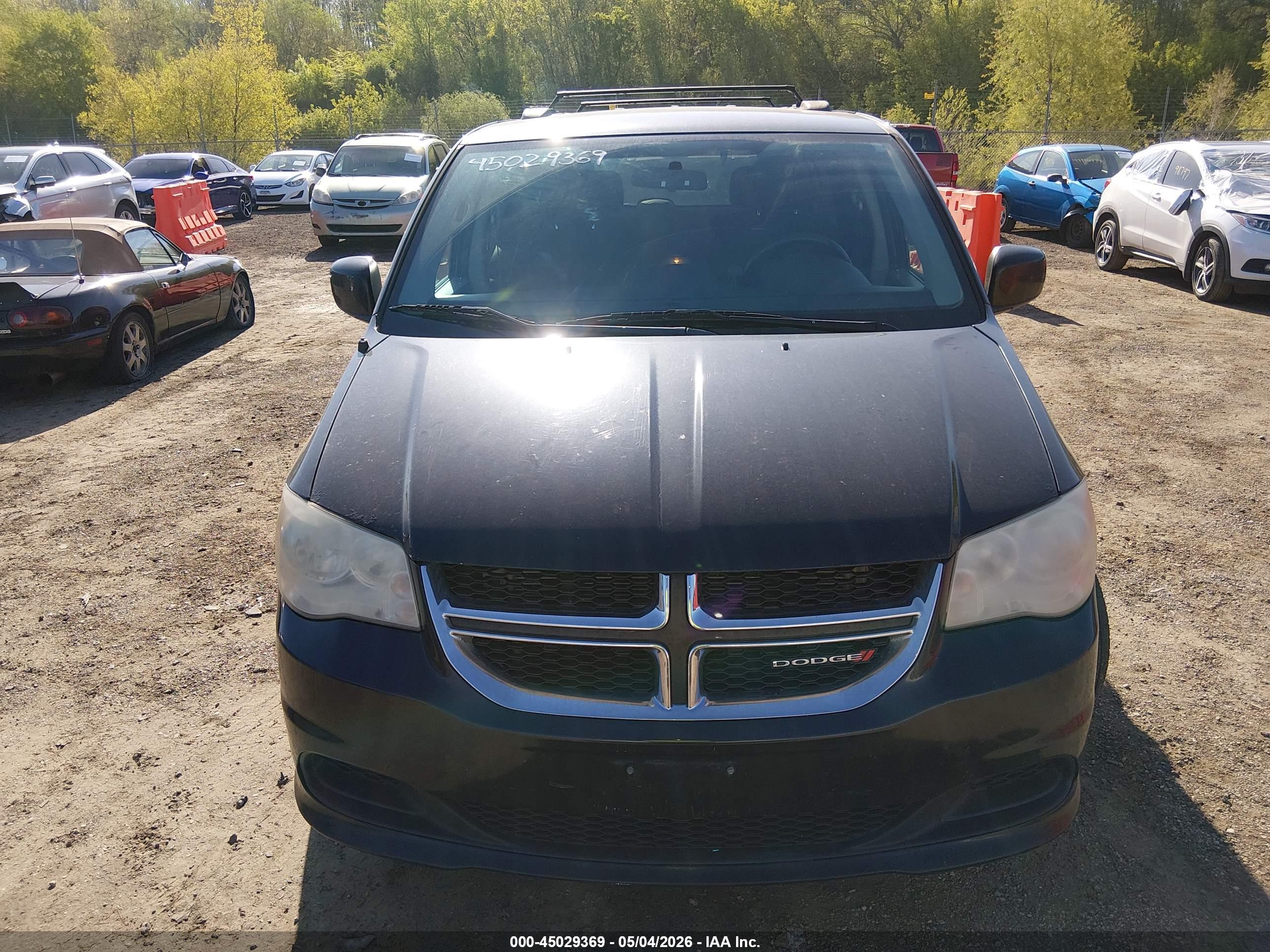 DODGE GRAND image 6