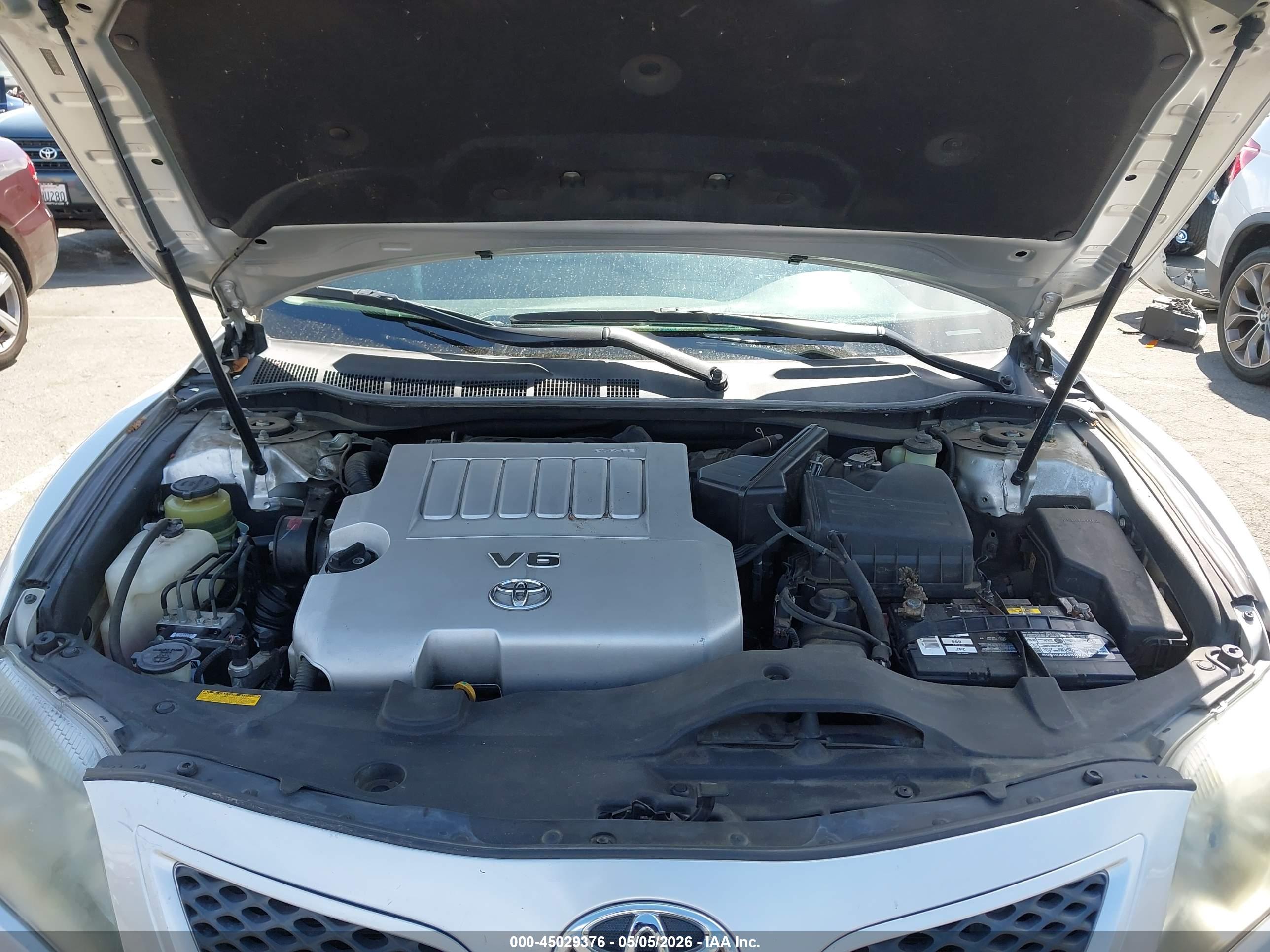 TOYOTA CAMRY image 10