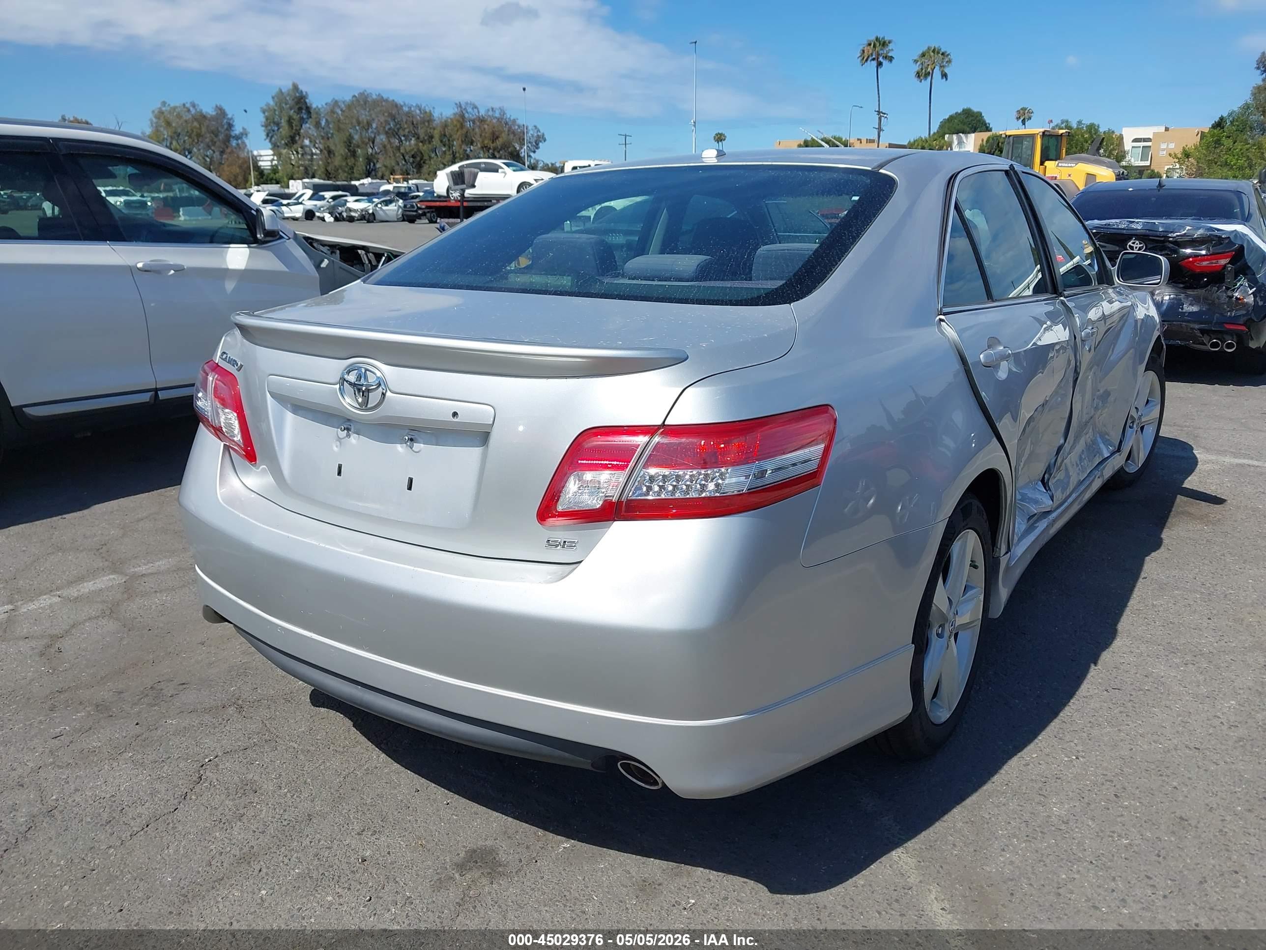 TOYOTA CAMRY image 4
