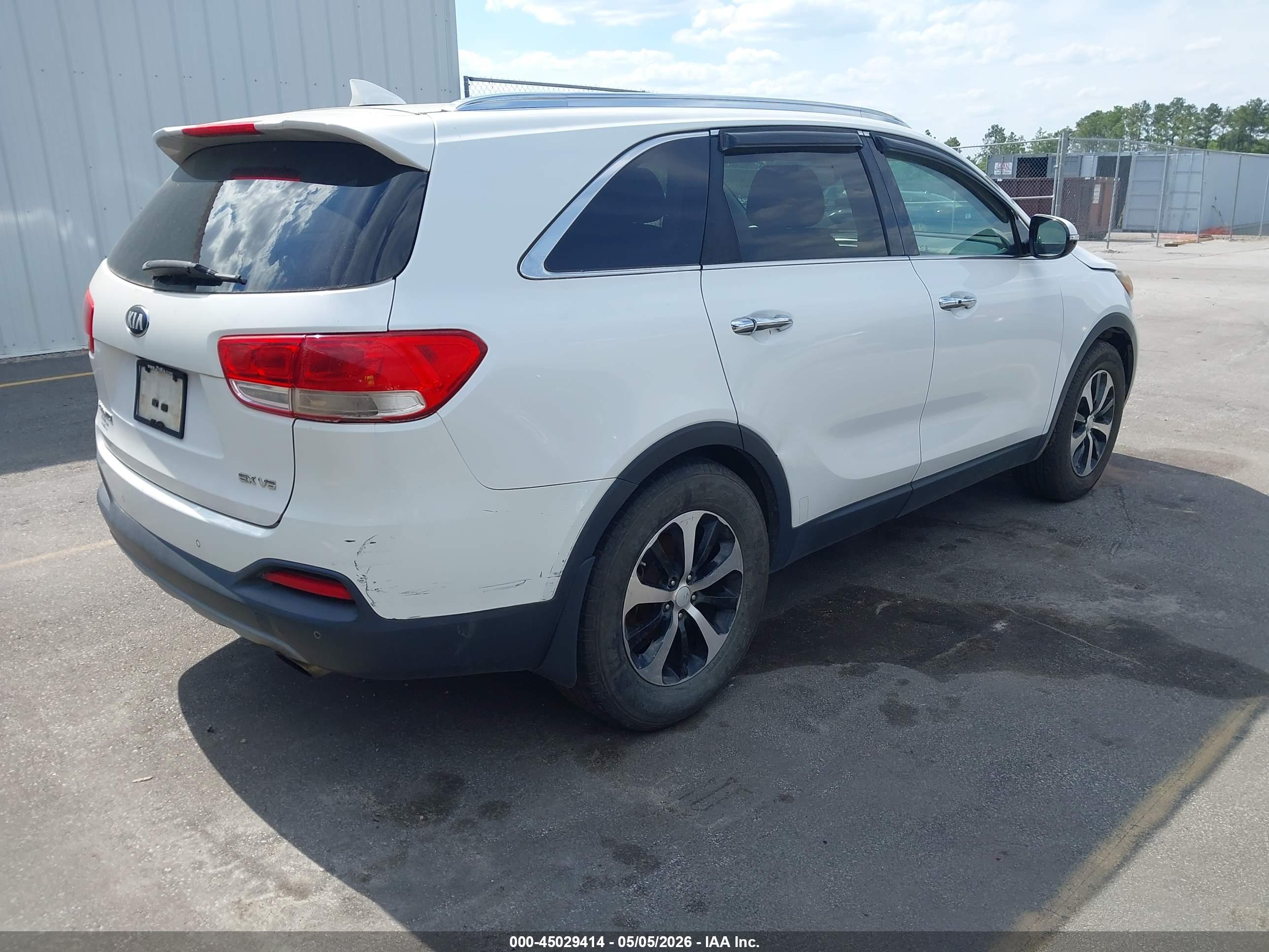KIA SORENTO image 4
