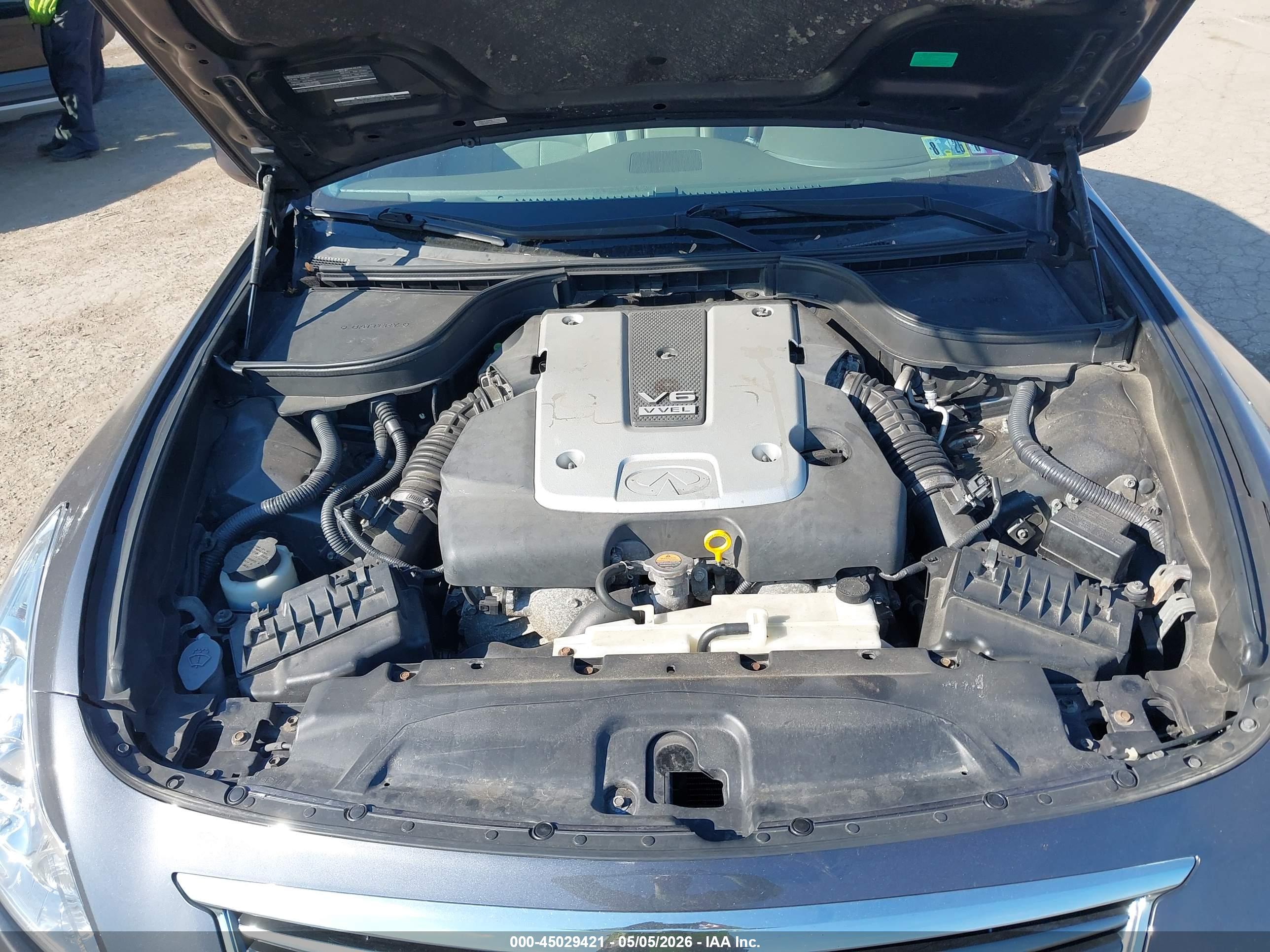 INFINITI G37 image 10