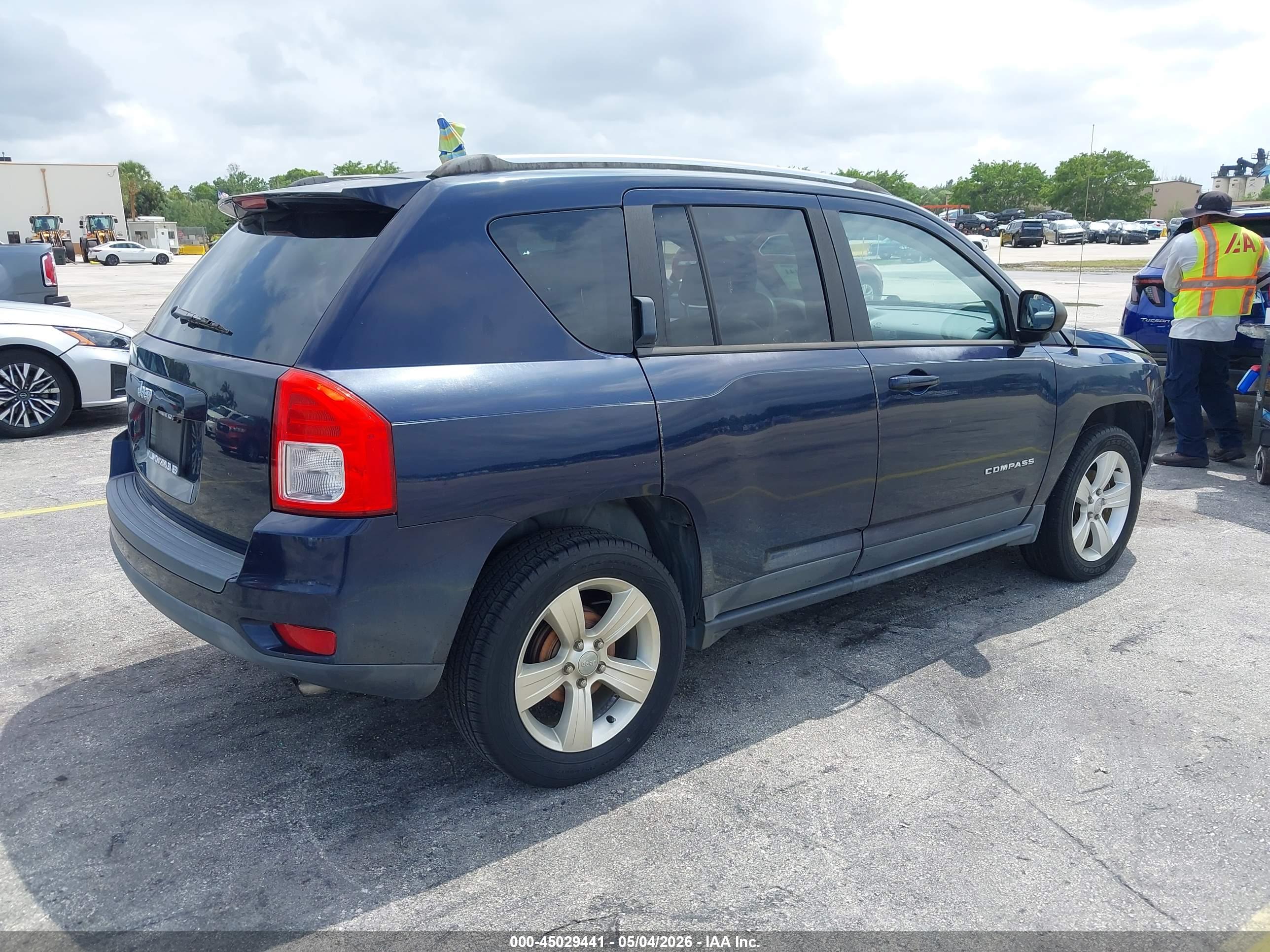 JEEP COMPASS image 4
