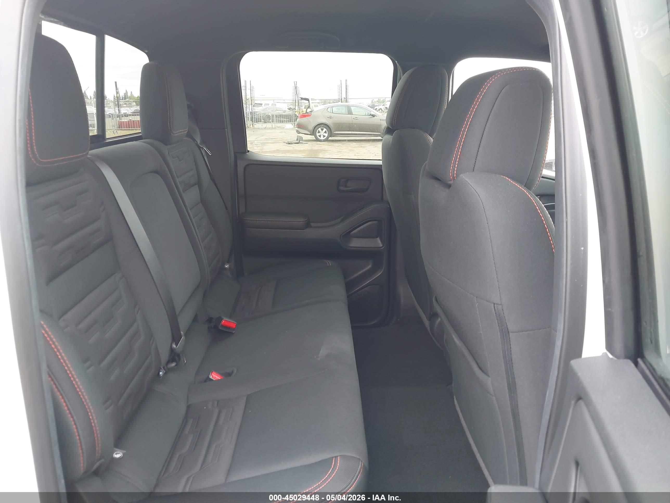 NISSAN FRONTIER image 8