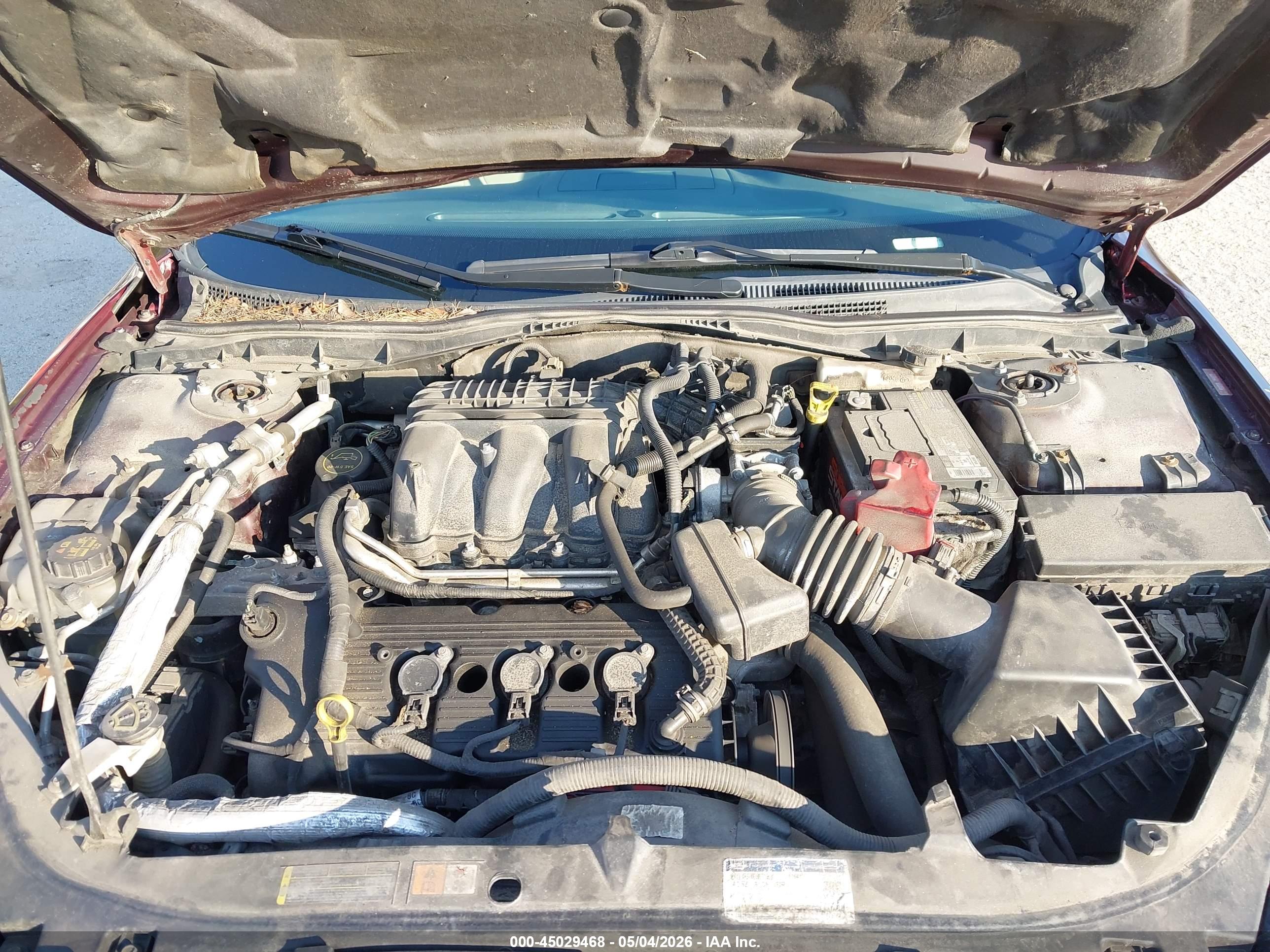 FORD FUSION image 10