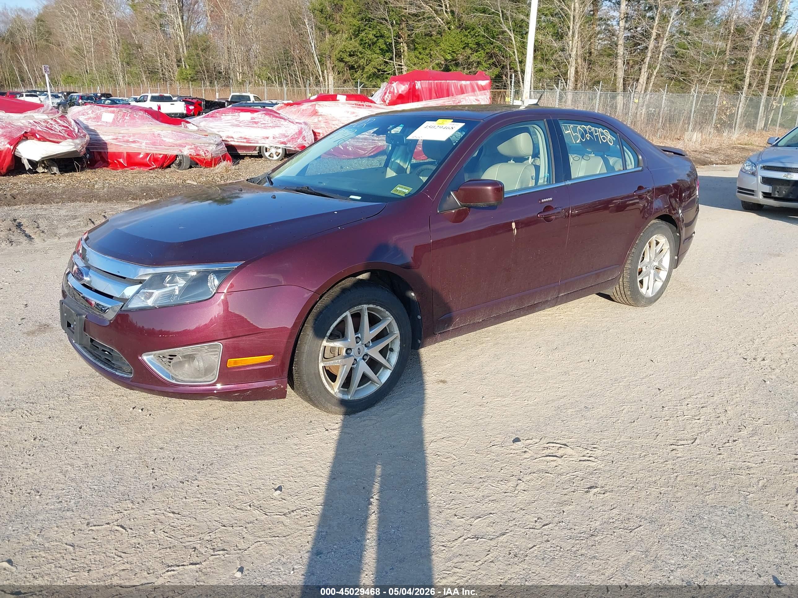 FORD FUSION image 2