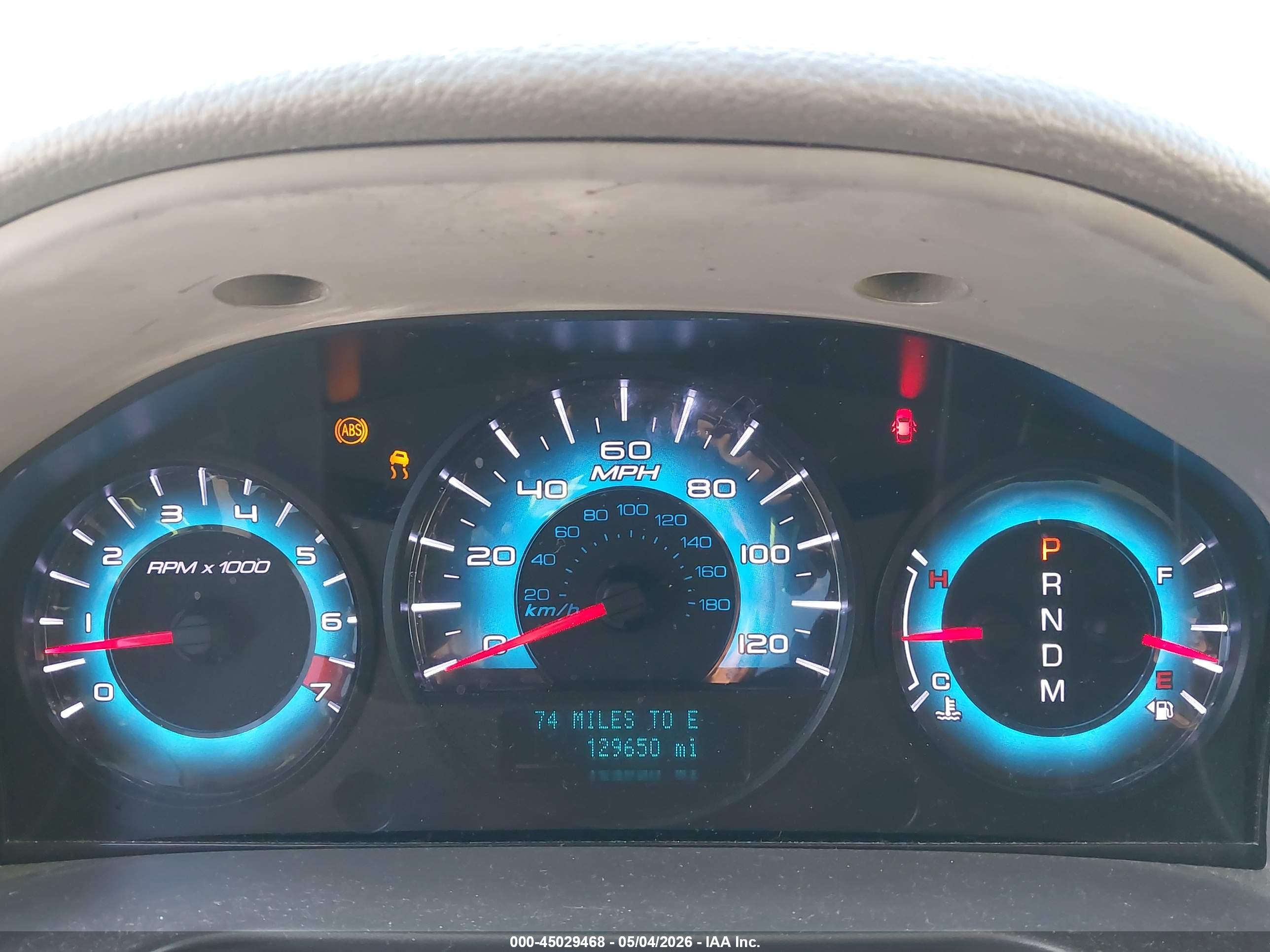 FORD FUSION image 7
