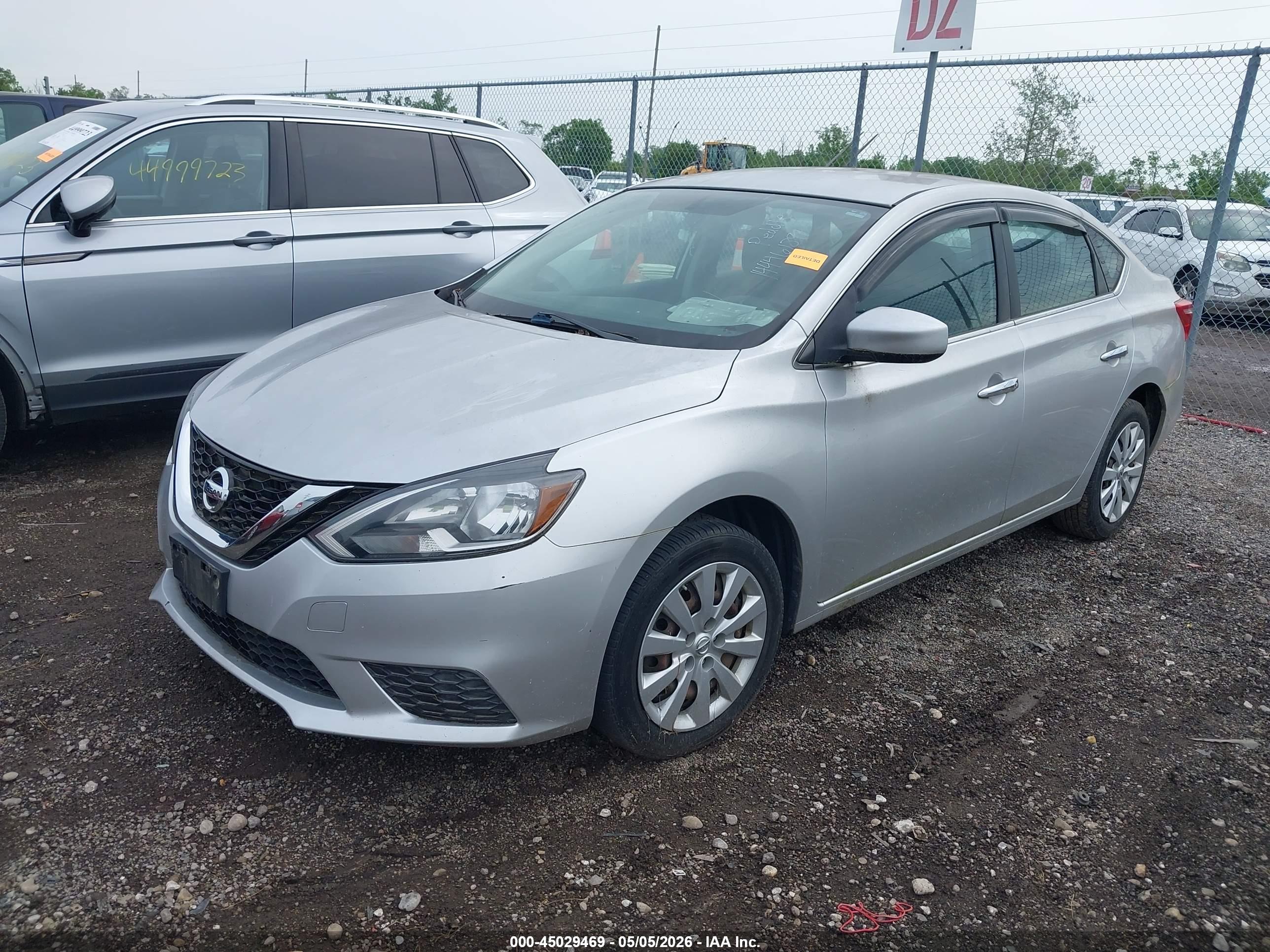 NISSAN SENTRA image 2