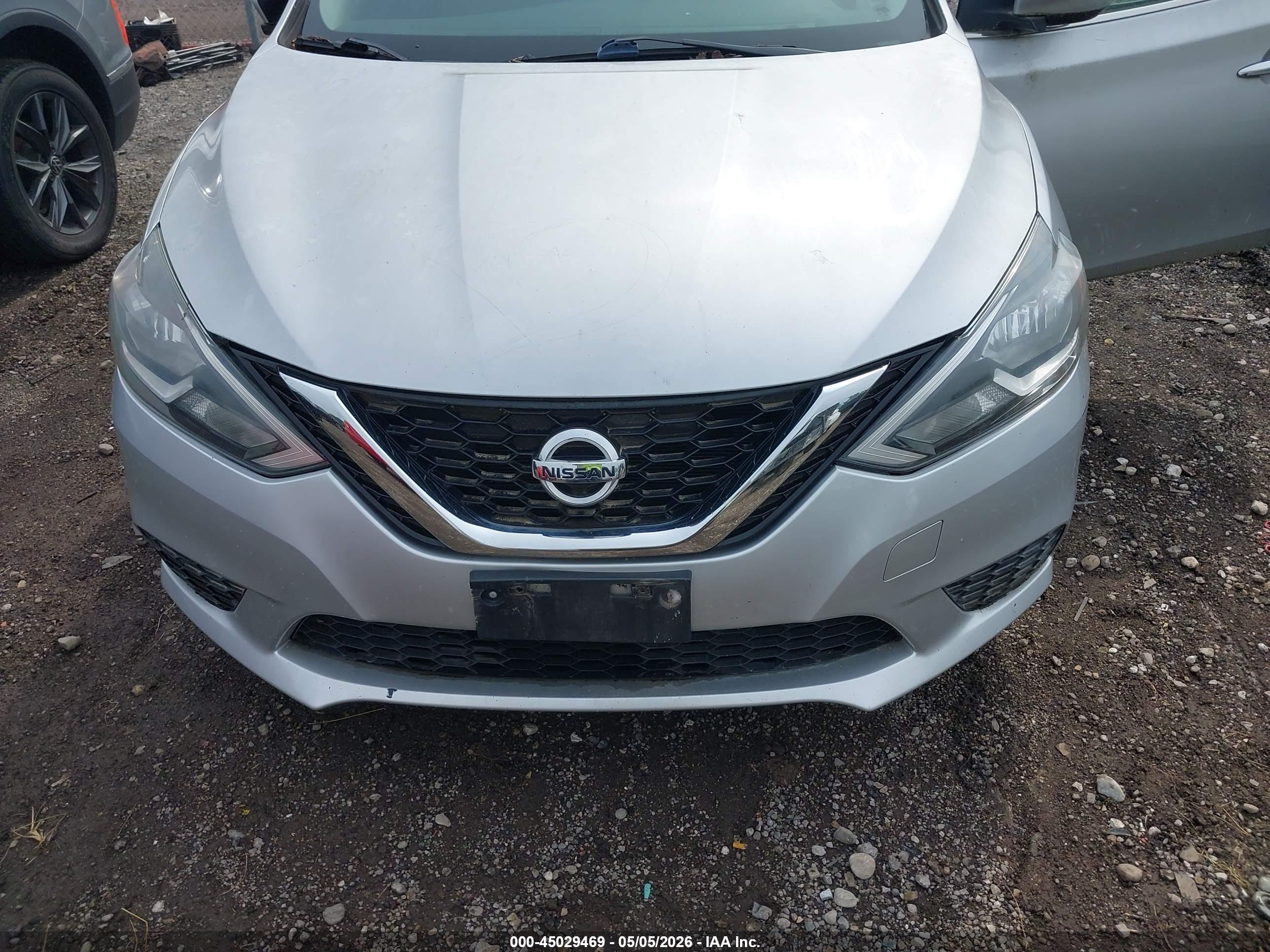 NISSAN SENTRA image 6
