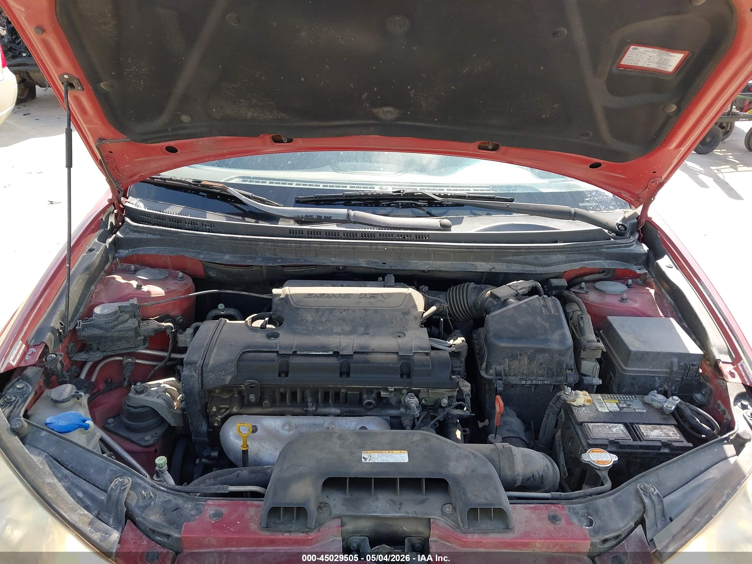 HYUNDAI ELANTRA image 10