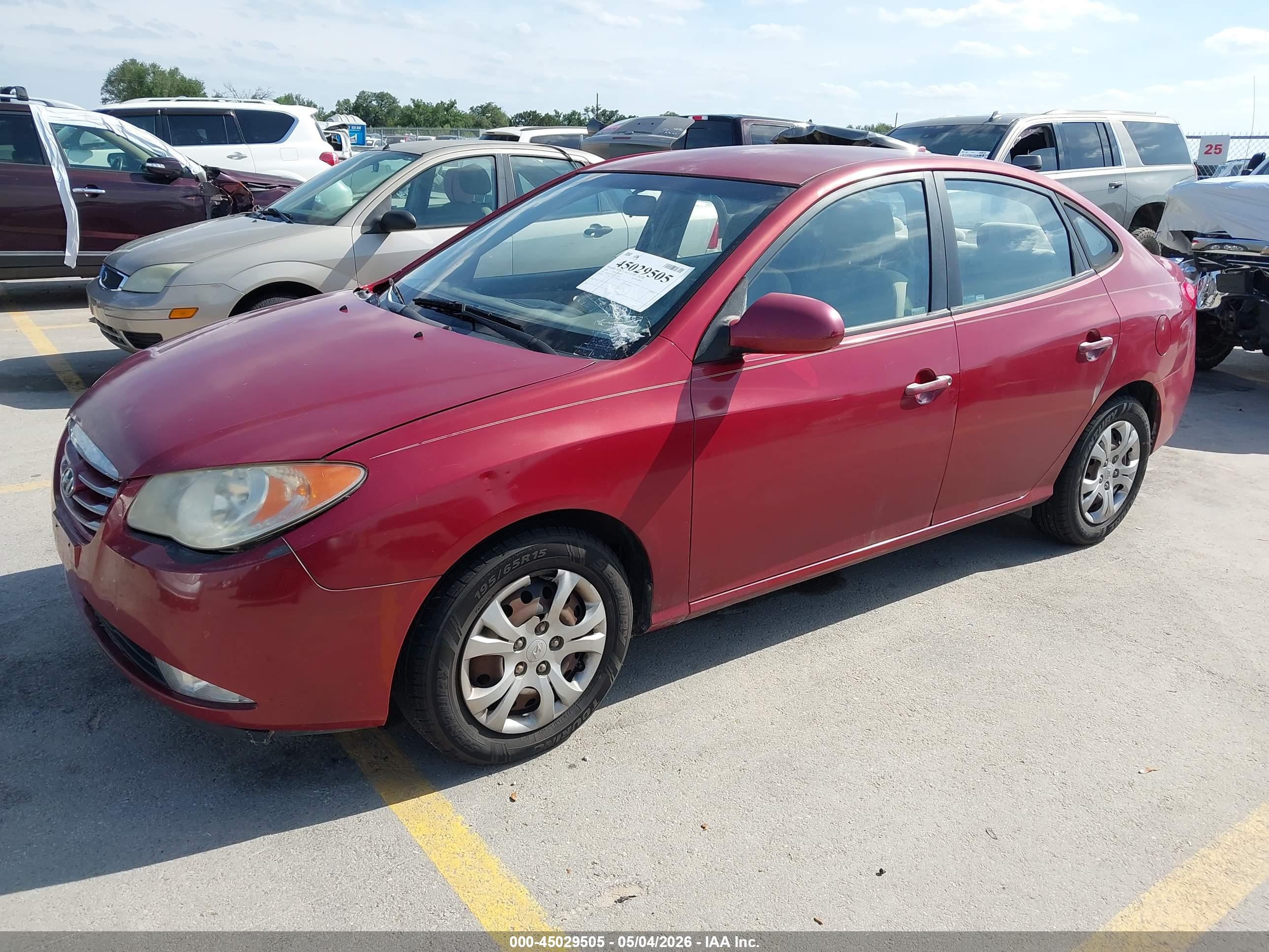 HYUNDAI ELANTRA image 2