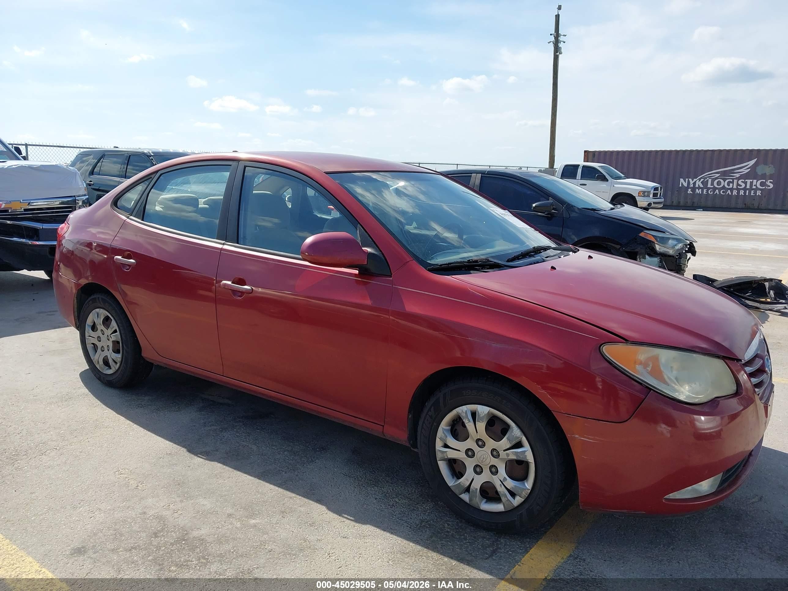 HYUNDAI ELANTRA image 6