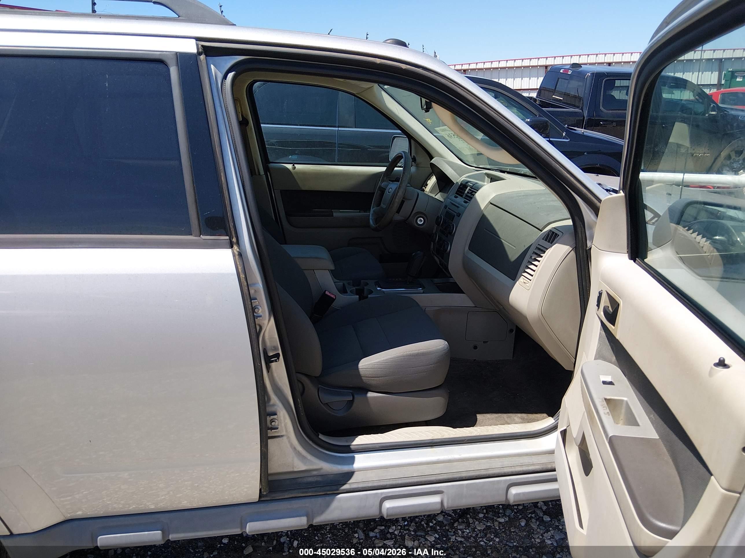 FORD ESCAPE image 5