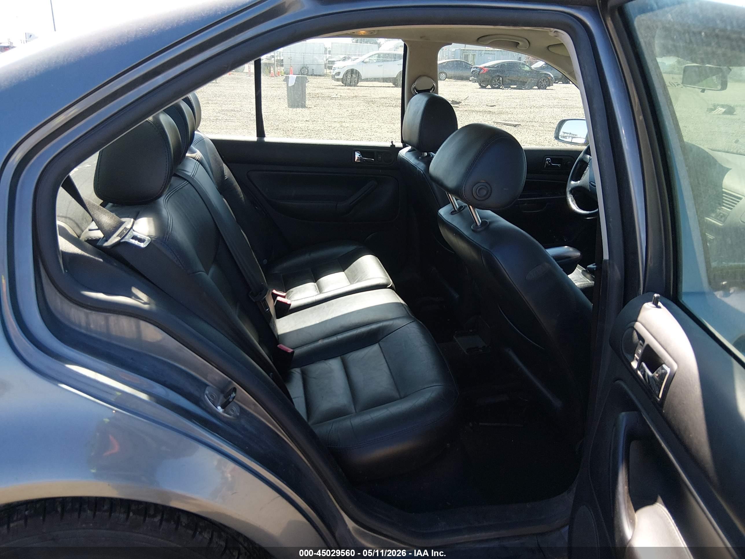 VOLKSWAGEN JETTA image 8
