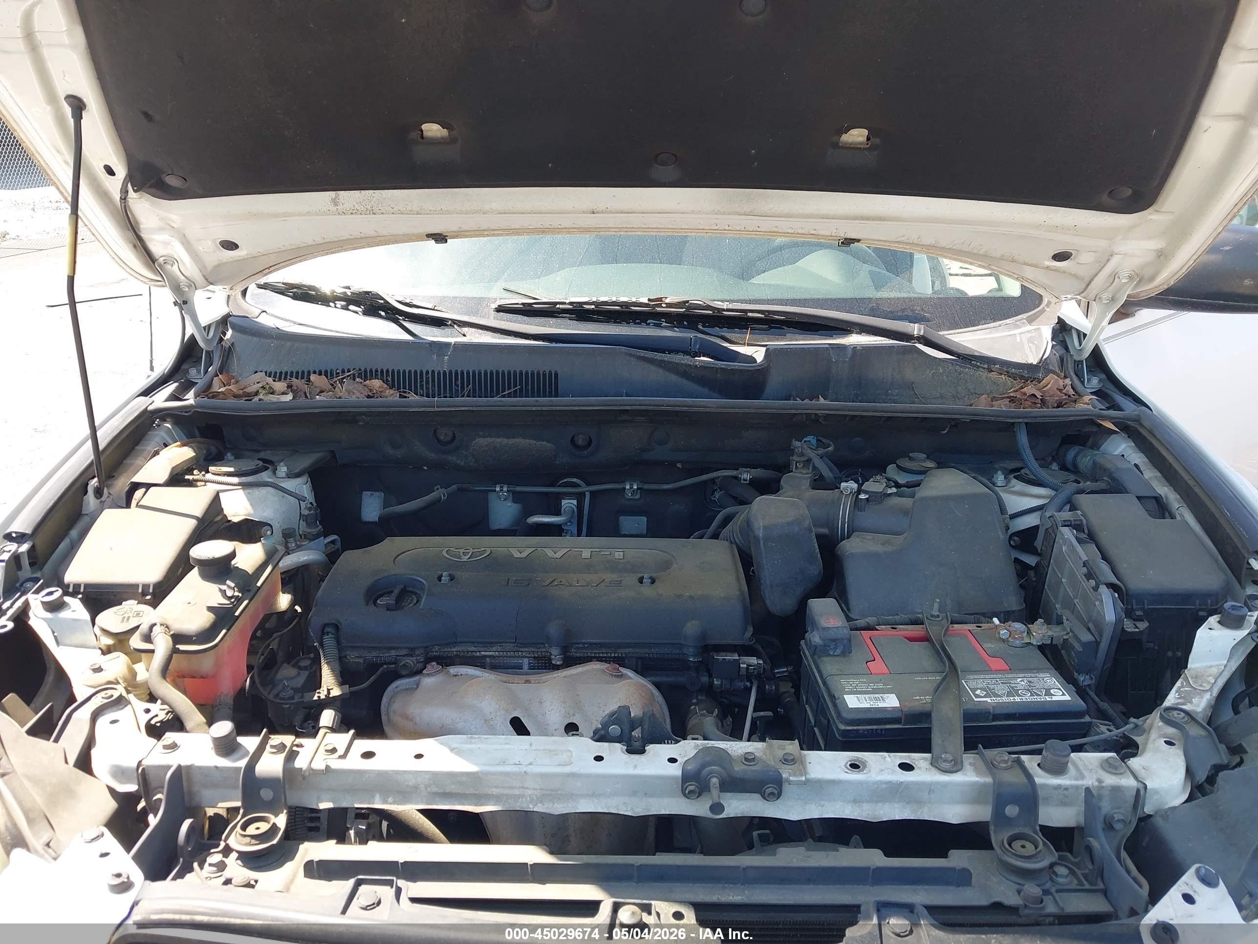 TOYOTA RAV4 image 10