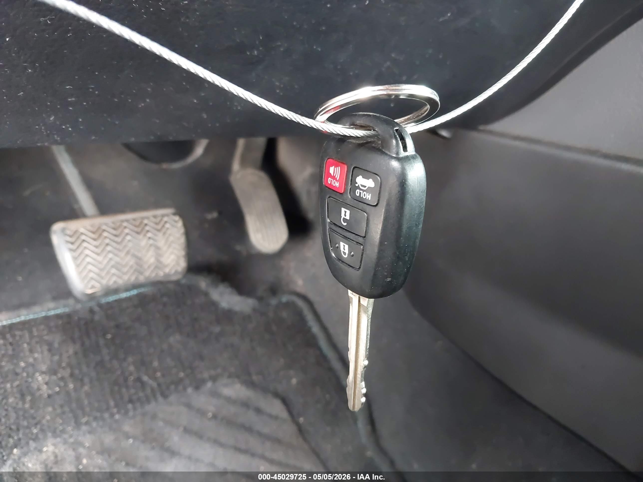 TOYOTA COROLLA image 11